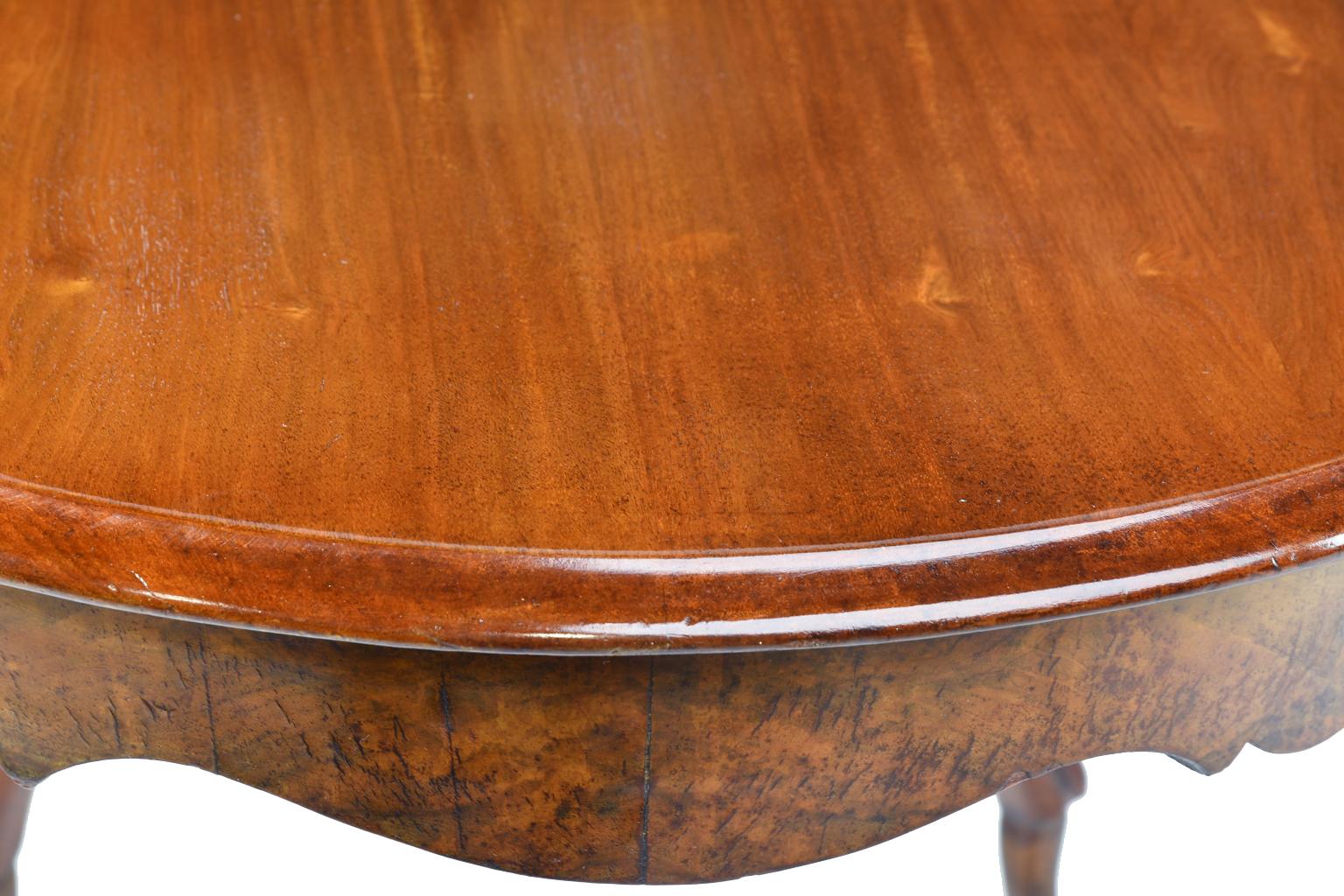 Antique French Louis Philippe Oval Dining/ Center Table in Mahogany, circa 1840 For Sale 5