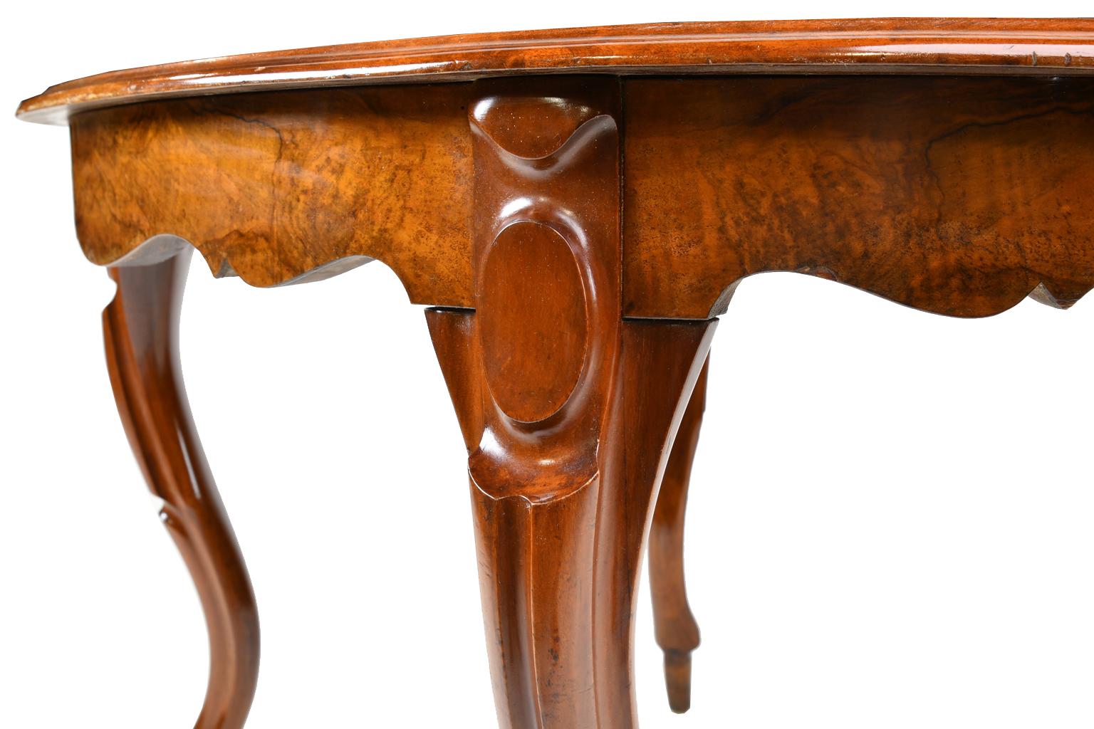 Antique French Louis Philippe Oval Dining/ Center Table in Mahogany, circa 1840 For Sale 8