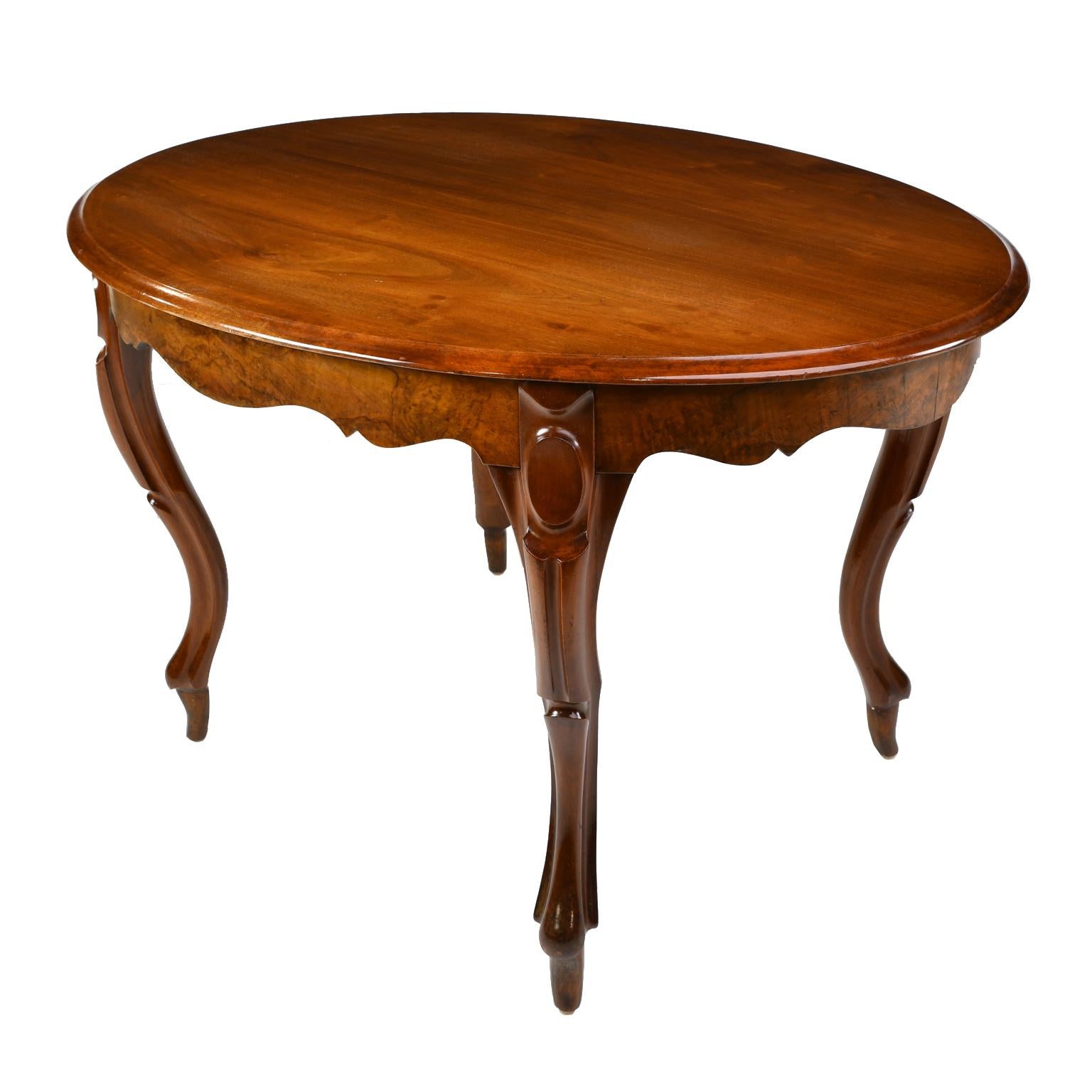 Mid-19th Century Antique French Louis Philippe Oval Dining/ Center Table in Mahogany, circa 1840