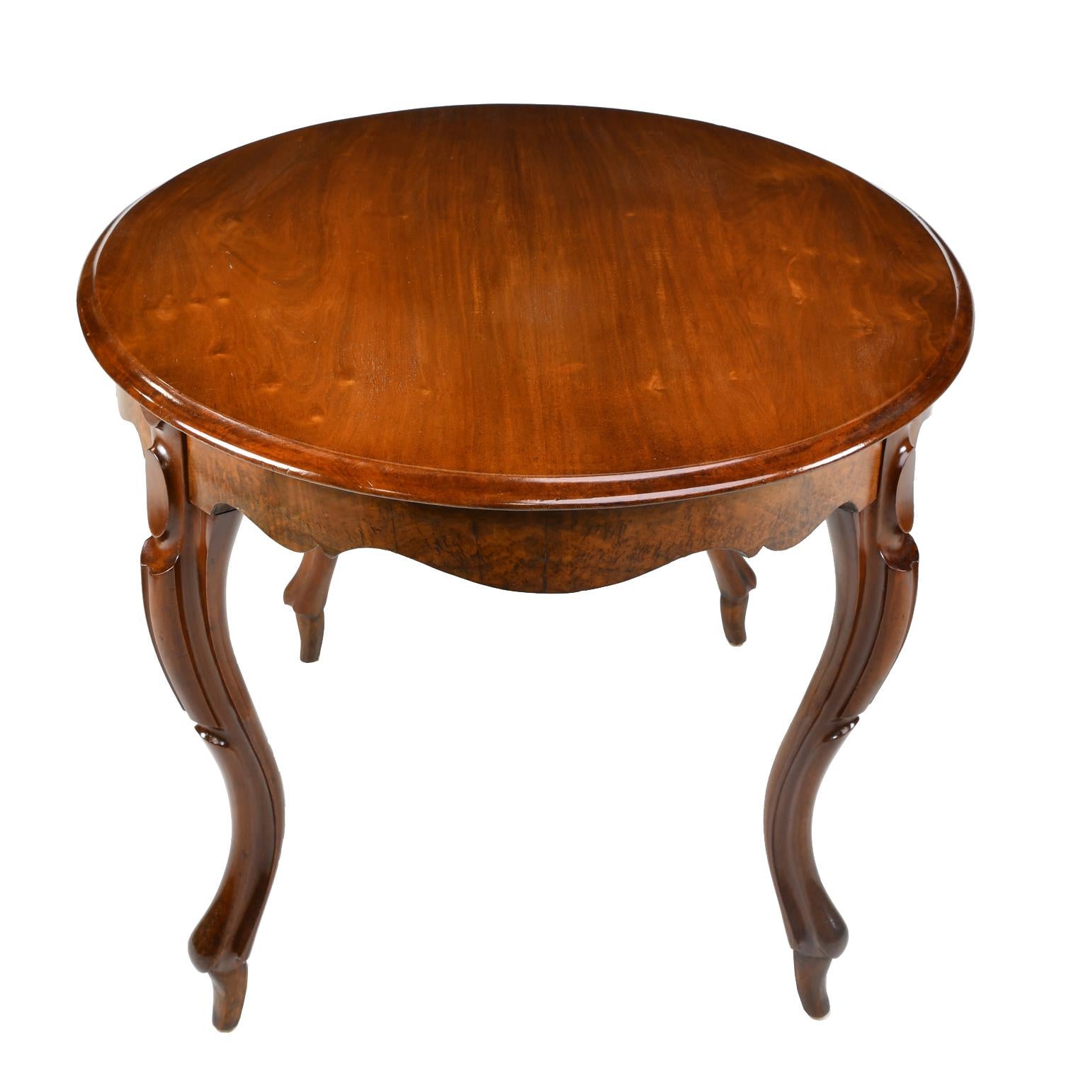 Antique French Louis Philippe Oval Dining/ Center Table in Mahogany, circa 1840 For Sale 2