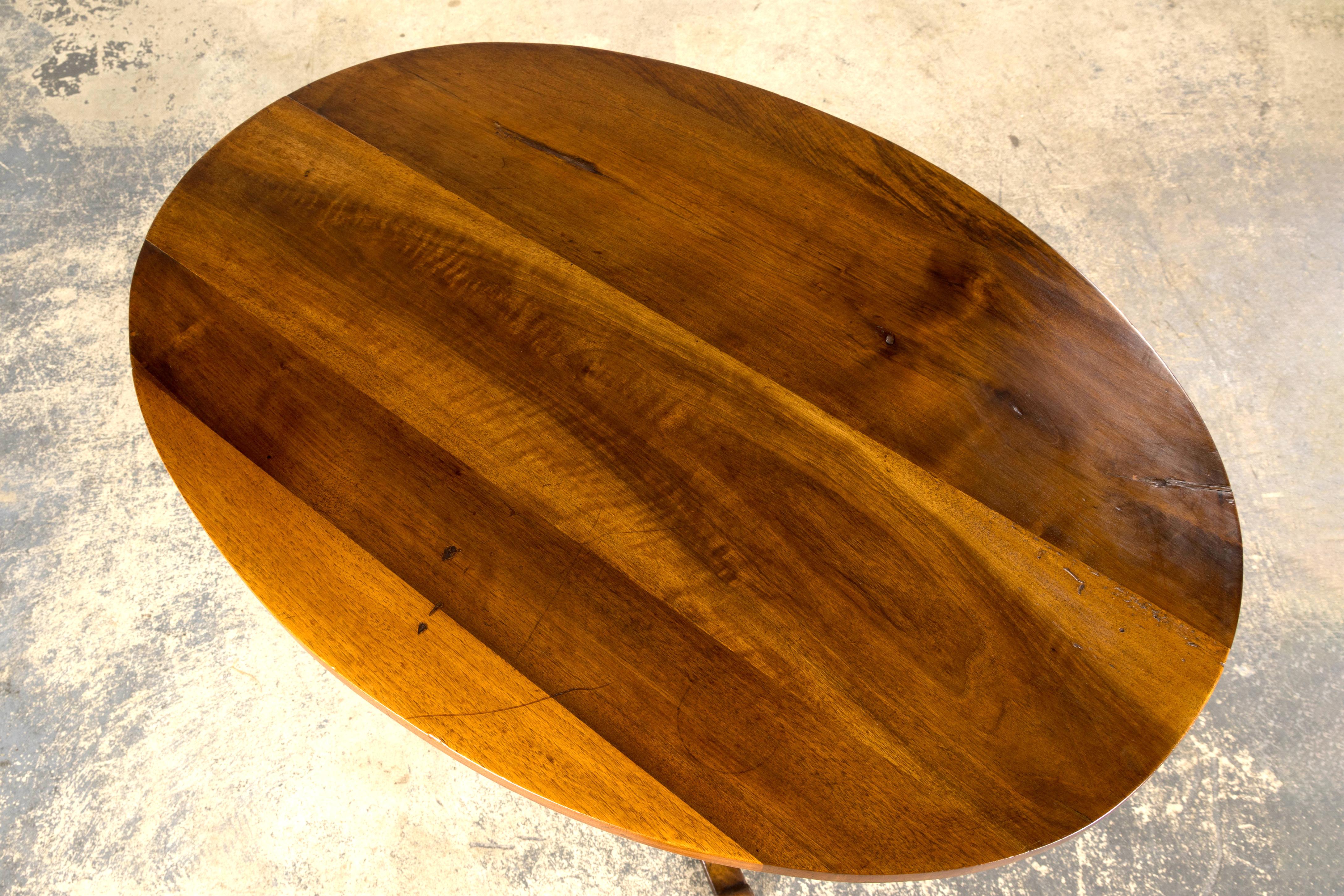 Antique French Louis Philippe Oval Walnut Vendange Wine Tasting Side Table For Sale 8