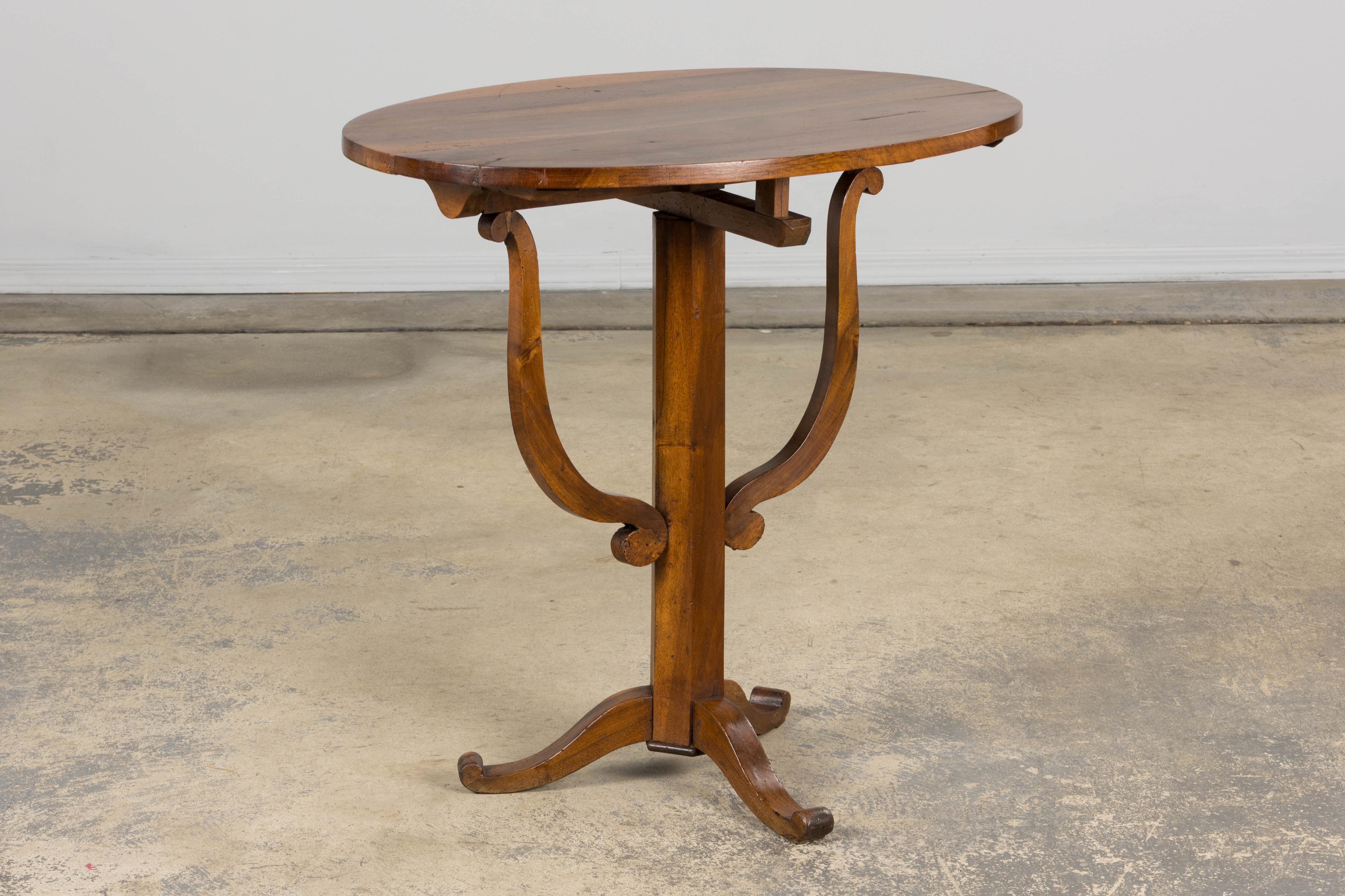 Antique French Louis Philippe Oval Walnut Vendange Wine Tasting Side Table For Sale 12