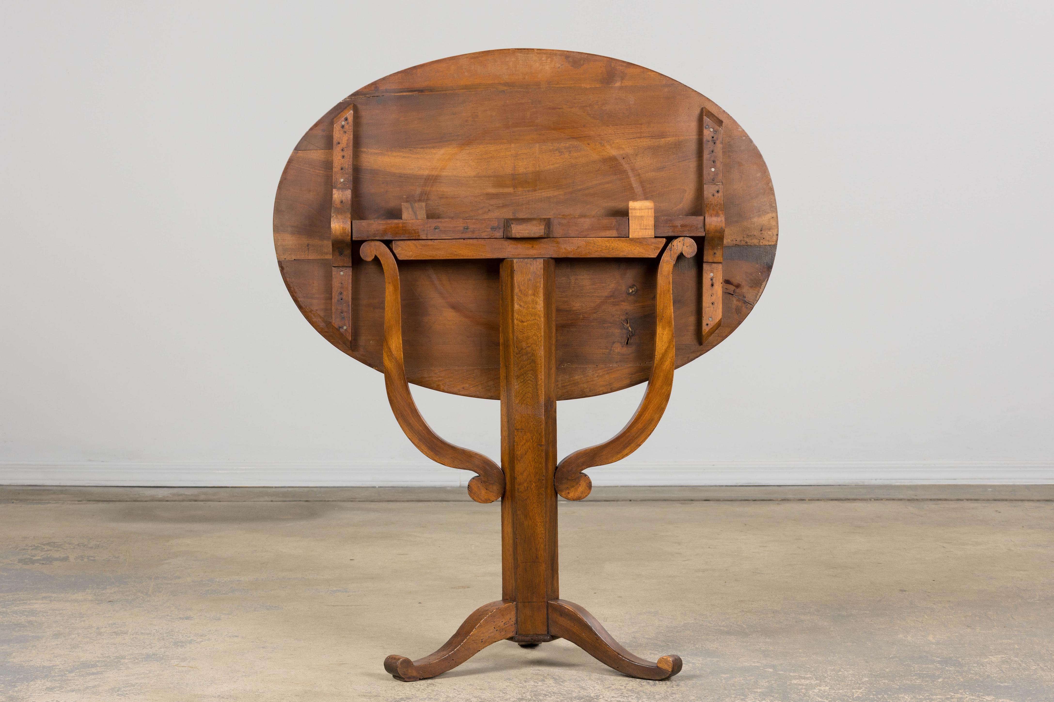 Antique French Louis Philippe Oval Walnut Vendange Wine Tasting Side Table For Sale 14