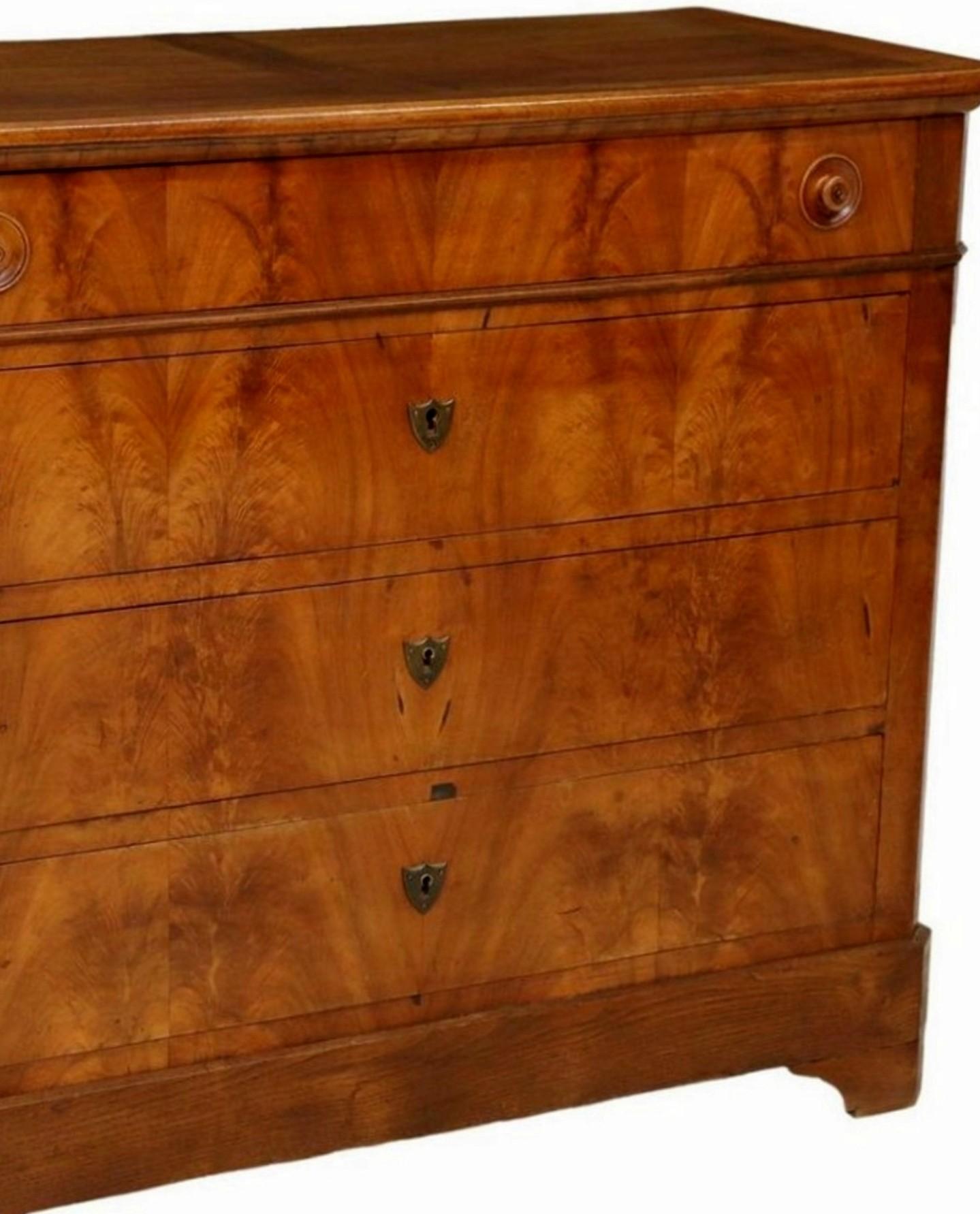Antique French Louis Philippe Period Chest Of Drawers Commode  In Good Condition In Forney, TX