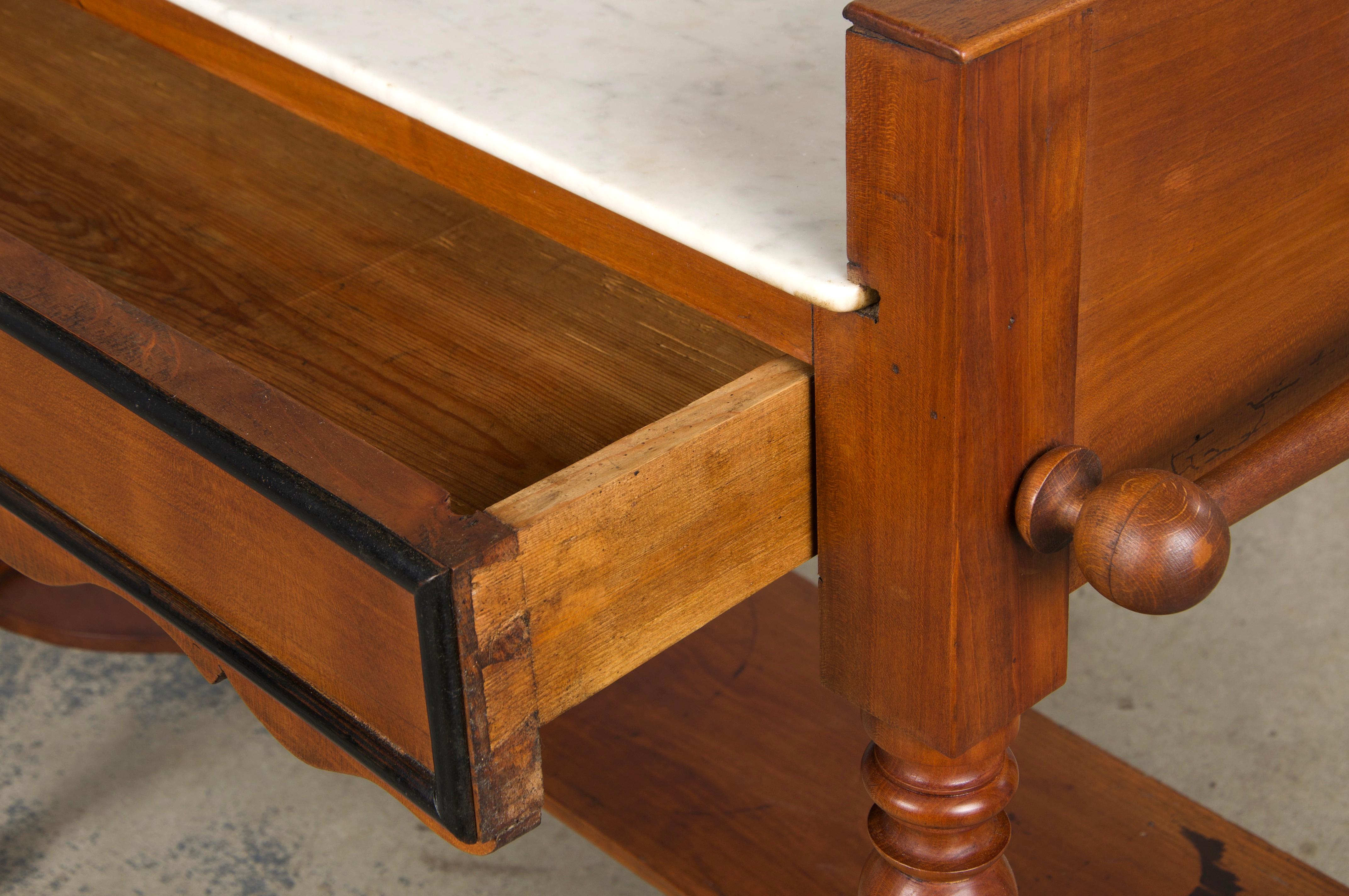 Antique French Louis Philippe Provincial Maple Wash Table W/ Carrara Marble in vendita 3