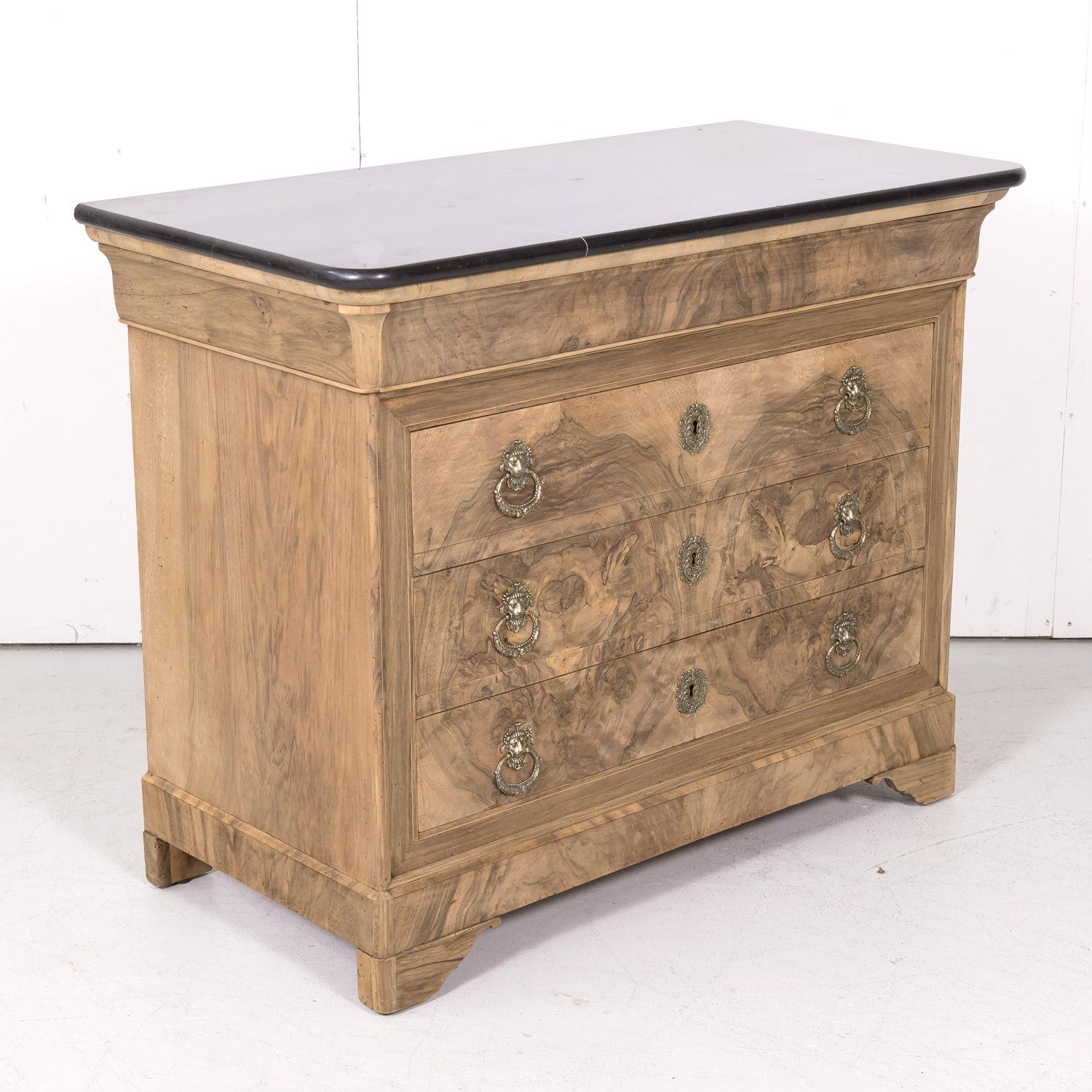 Antique French Louis Philippe Style Bleached Bookmatched Burled Walnut Commode In Good Condition In Birmingham, AL