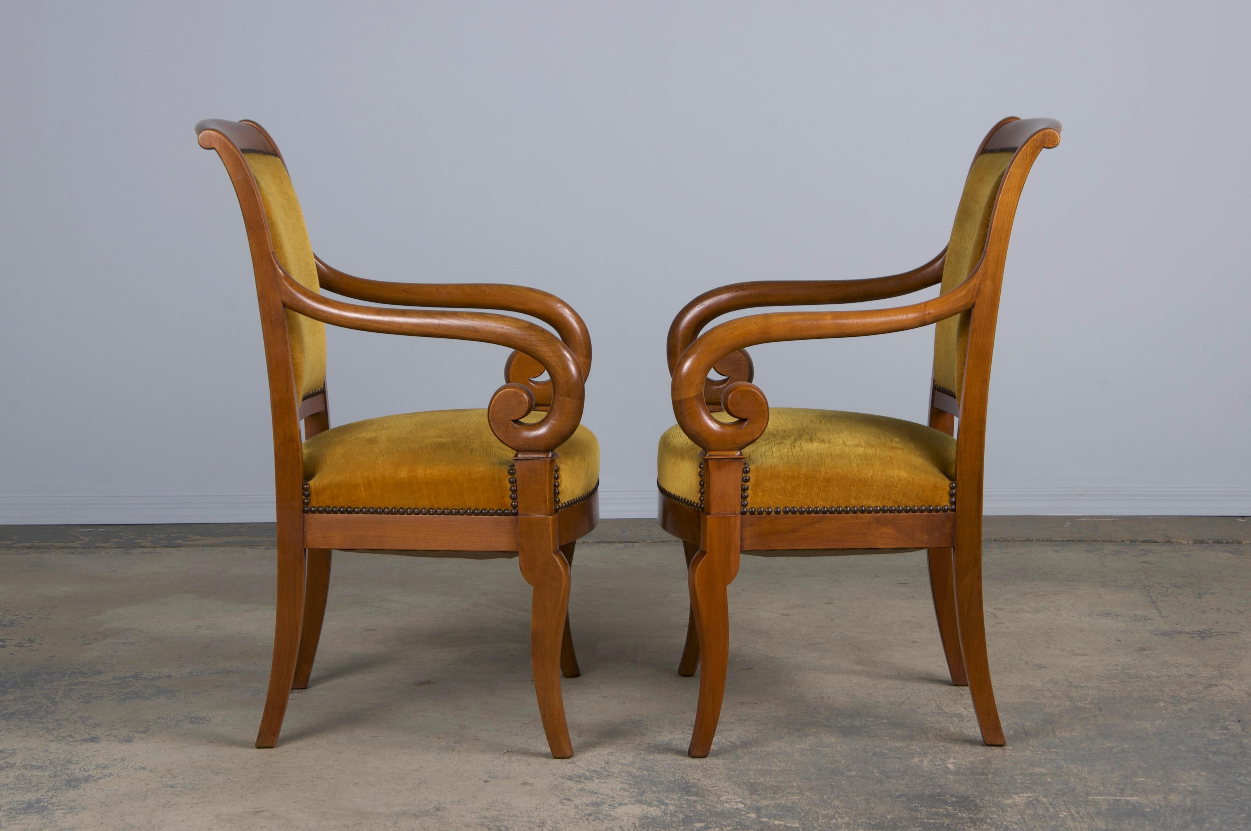 Antique French Louis Philippe Style Walnut Armchairs W/ Yellow Velvet - A Pair For Sale 8