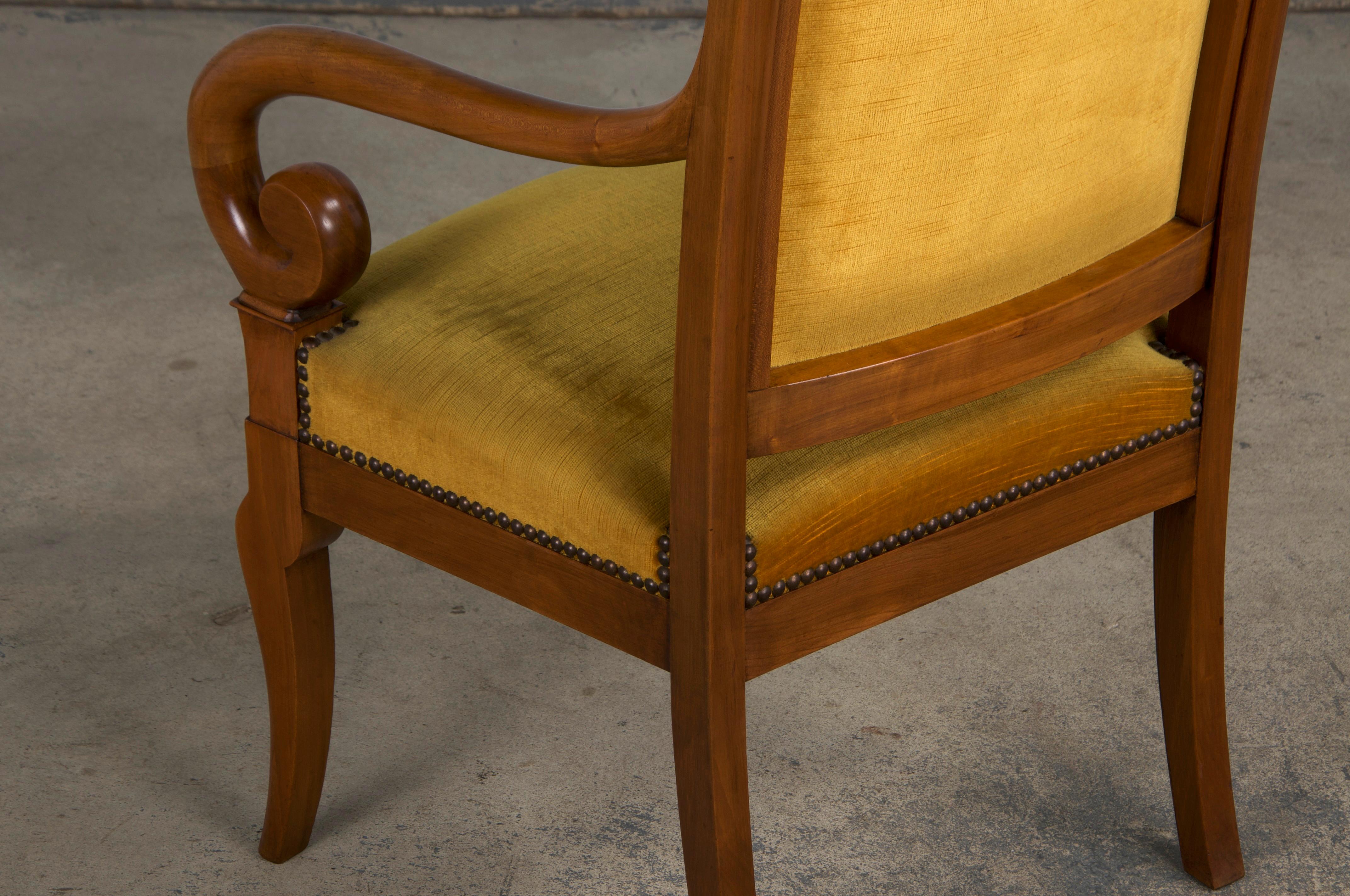 Antique French Louis Philippe Style Walnut Armchairs W/ Yellow Velvet - A Pair For Sale 10