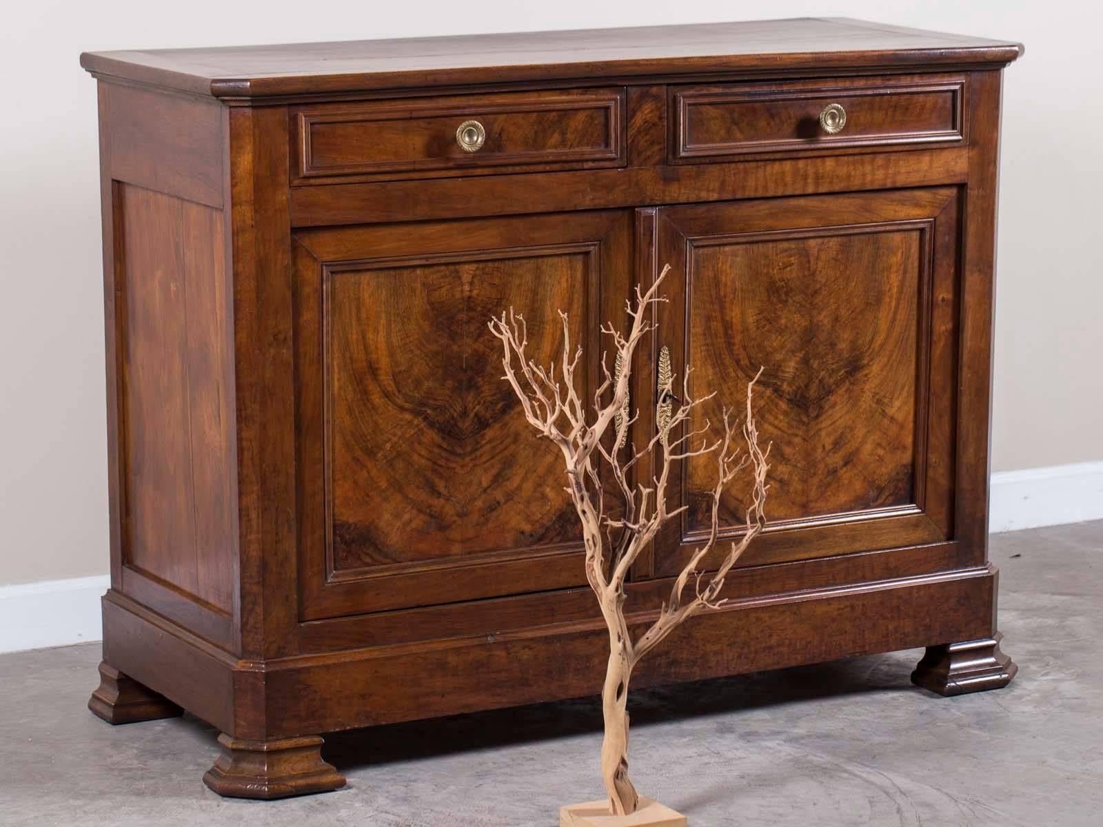 Mid-19th Century Antique French Louis Philippe Walnut Buffet, circa 1850