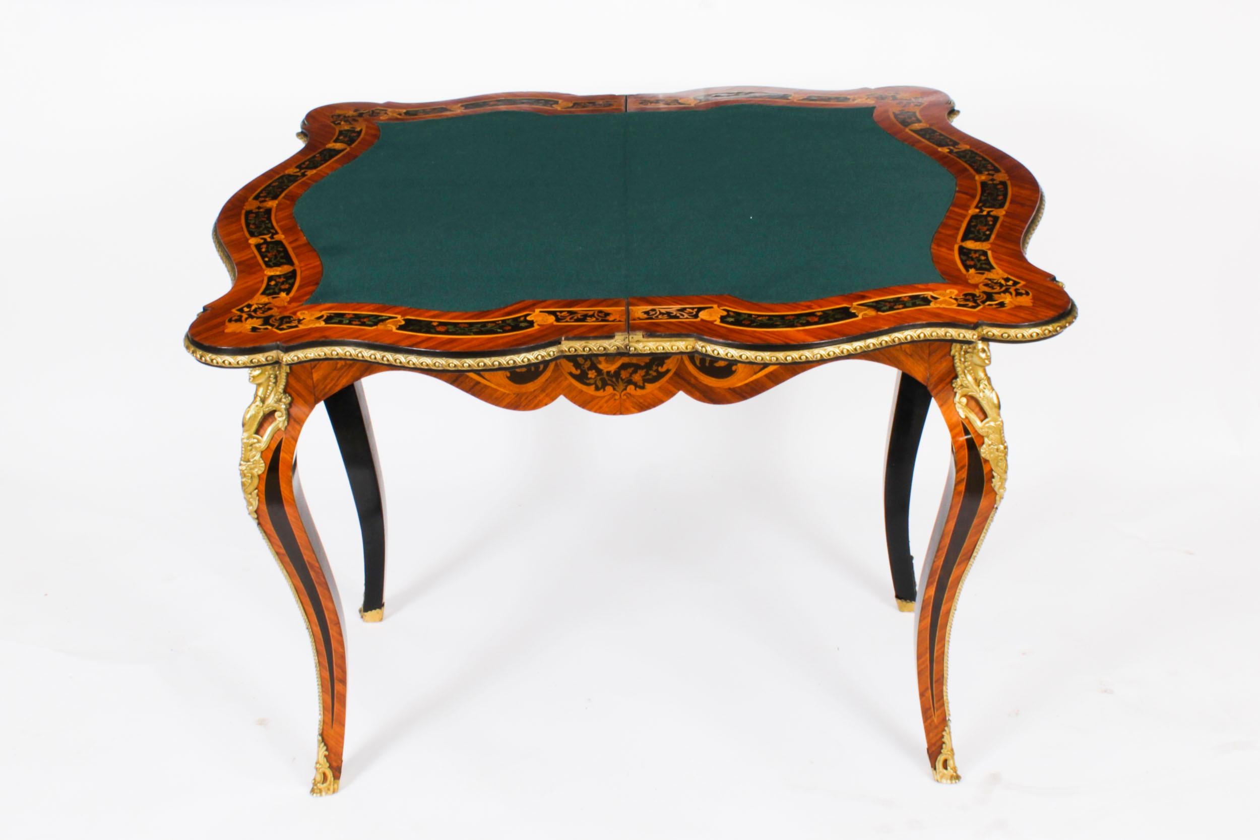 Antique French Louis Revival Mesa de cartas de marquetería floral Siglo XIX en venta 5