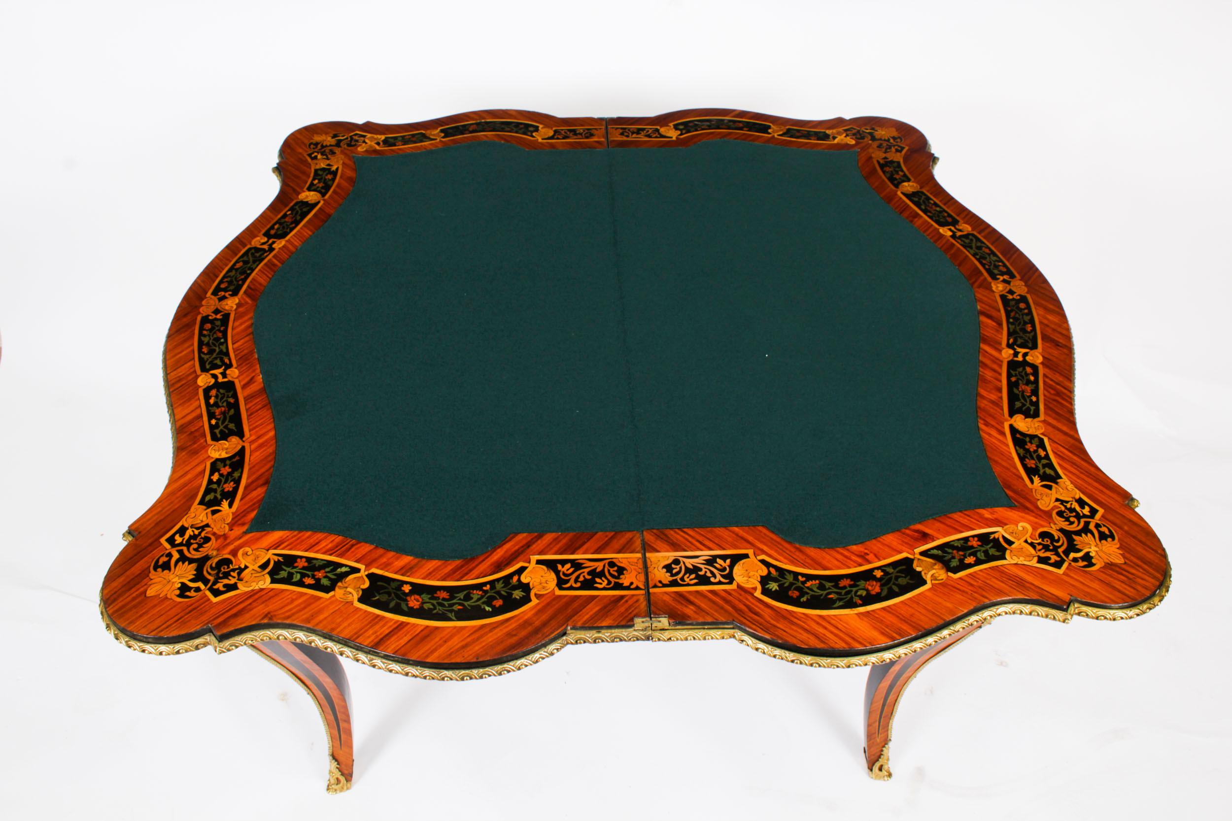Antique French Louis Revival Mesa de cartas de marquetería floral Siglo XIX en venta 6
