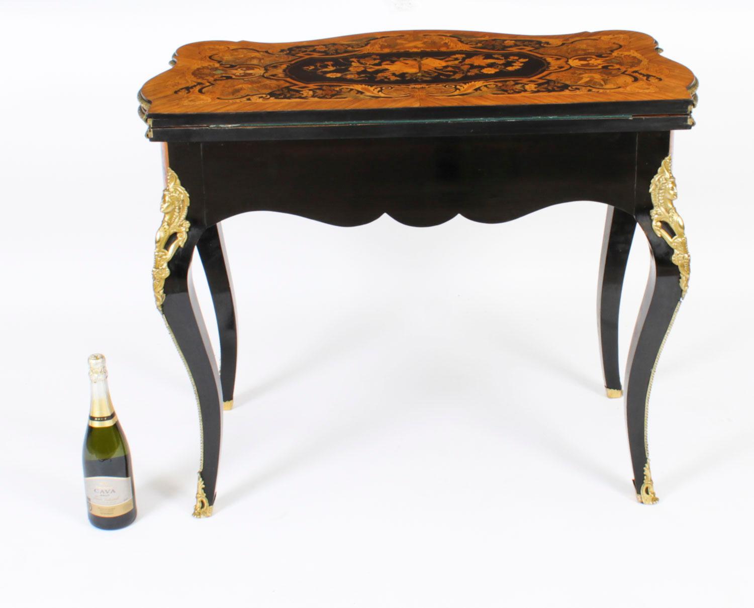 Antique French Louis Revival Mesa de cartas de marquetería floral Siglo XIX en venta 14