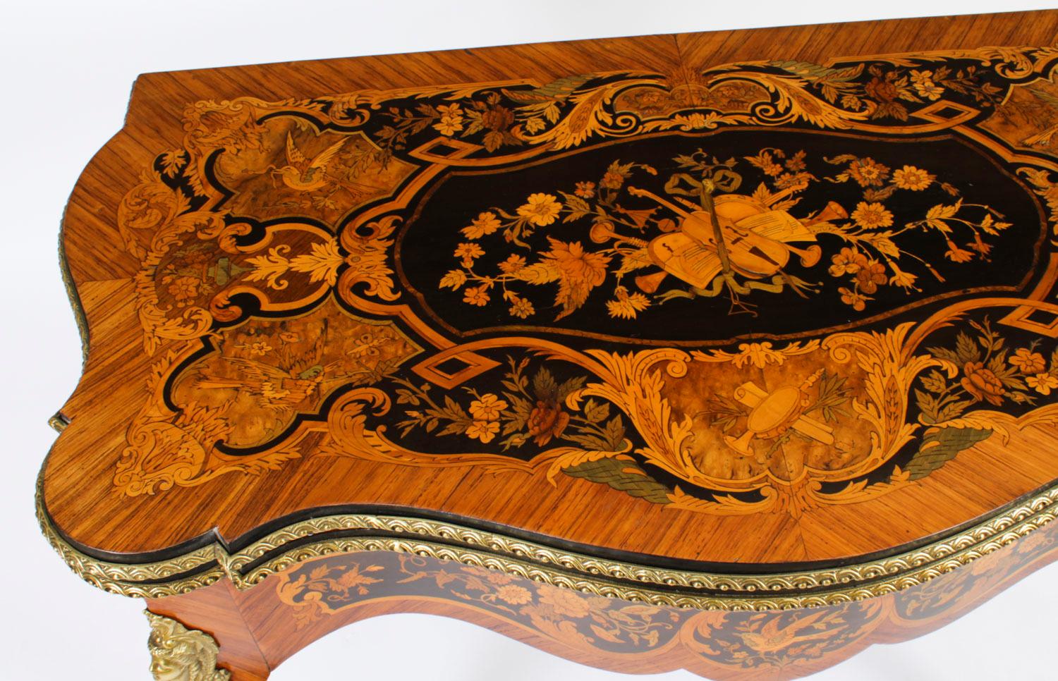 Antique French Louis Revival Mesa de cartas de marquetería floral Siglo XIX en venta 2