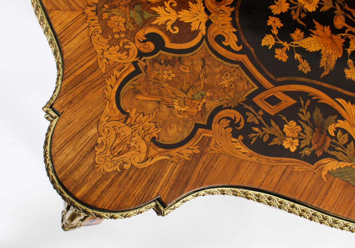 Antique French Louis Revival Mesa de cartas de marquetería floral Siglo XIX en venta 4