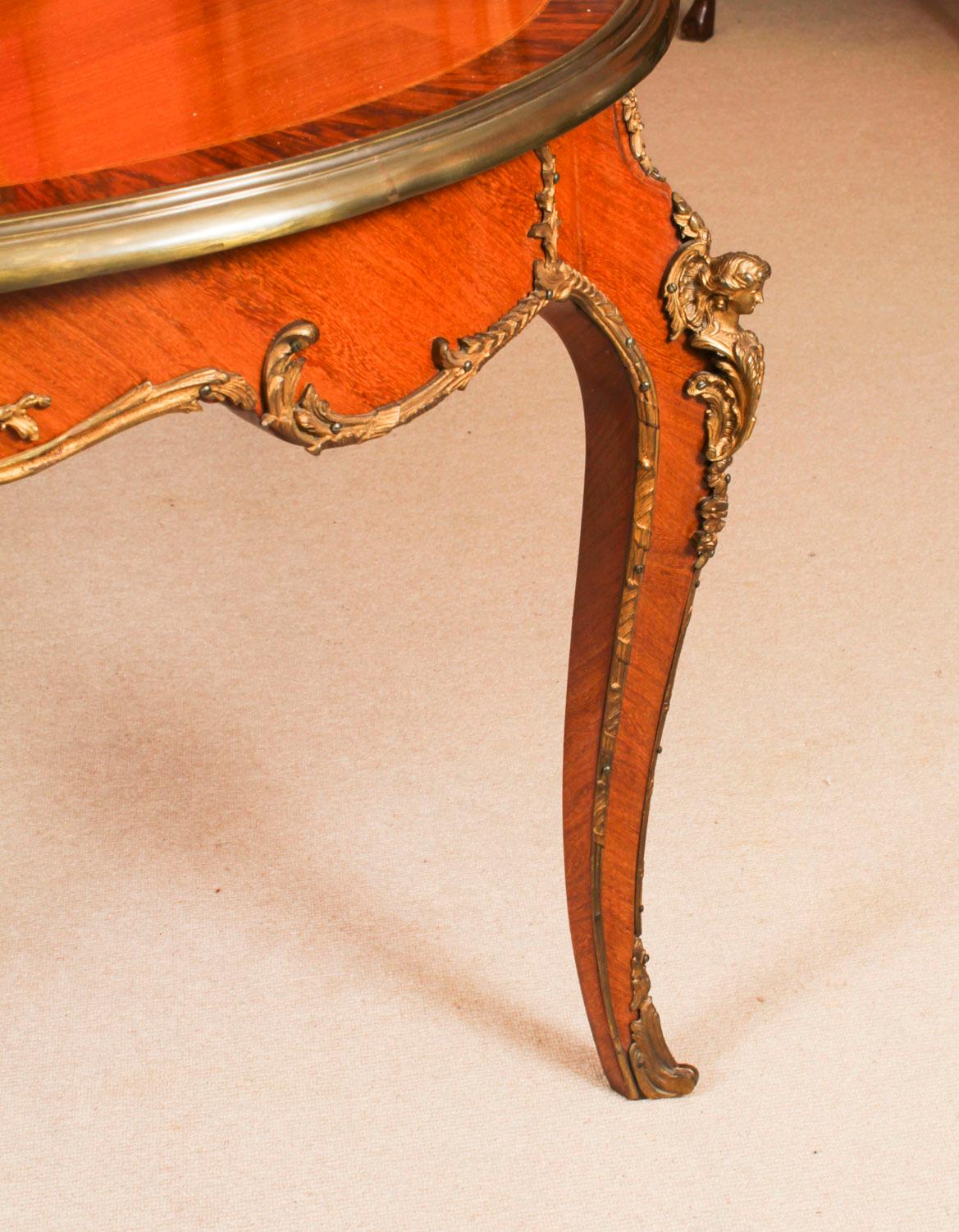 Ancien bureau de table à manger de style Louis Revival français monté en bronze doré 20ème siècle en vente 5
