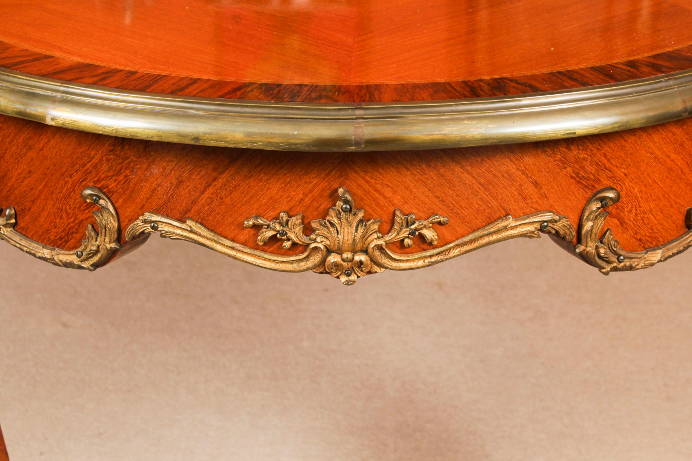 Ancien bureau de table à manger de style Louis Revival français monté en bronze doré 20ème siècle en vente 3
