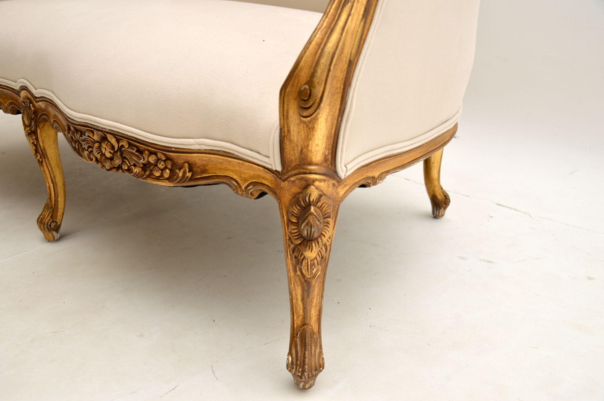 Antikes französisches Sofa aus vergoldetem Holz im Louis-Stil im Angebot 4