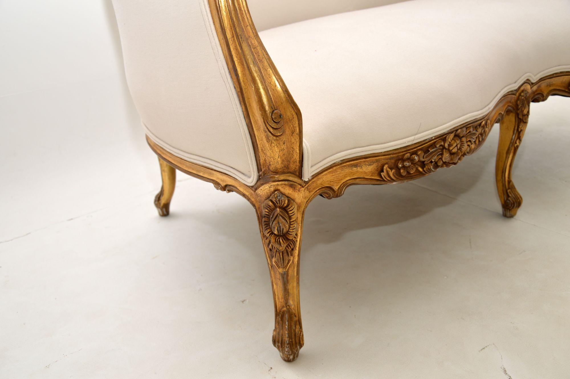 Antikes französisches Sofa aus vergoldetem Holz im Louis-Stil im Angebot 2