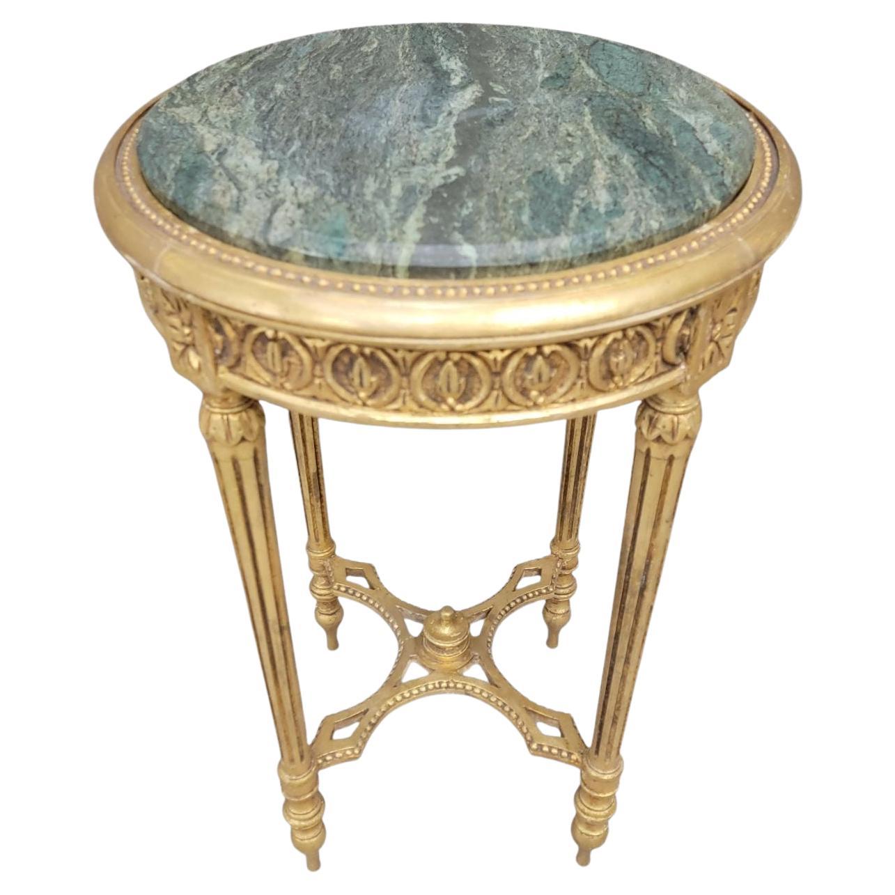 Antique French Louis Style Side Table with Italian Marble Top & Gilded Carvings en venta