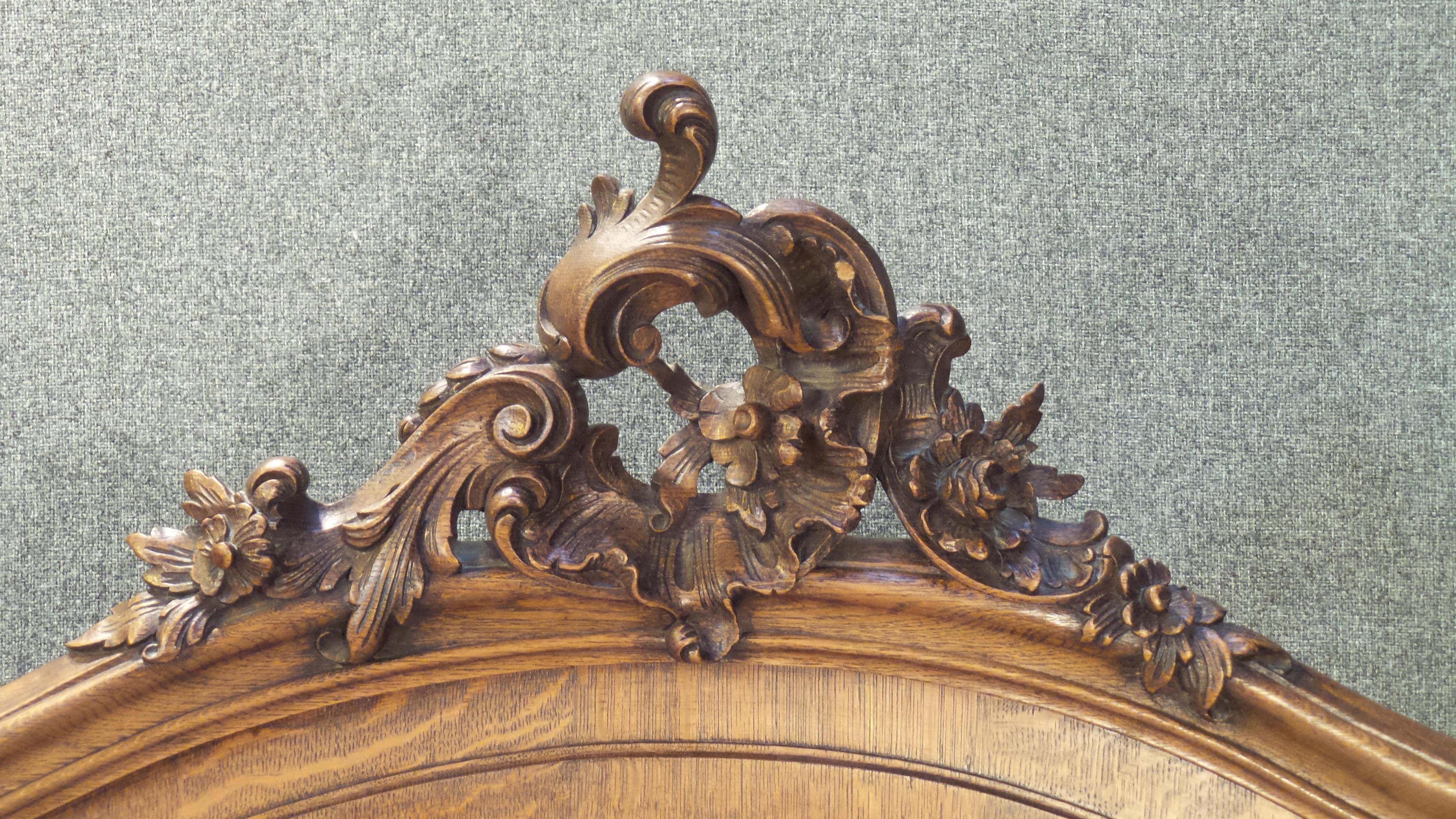 Late 19th Century Antique French Louis VX1 Double Bed Frame in Oak with Superb Carved Plume