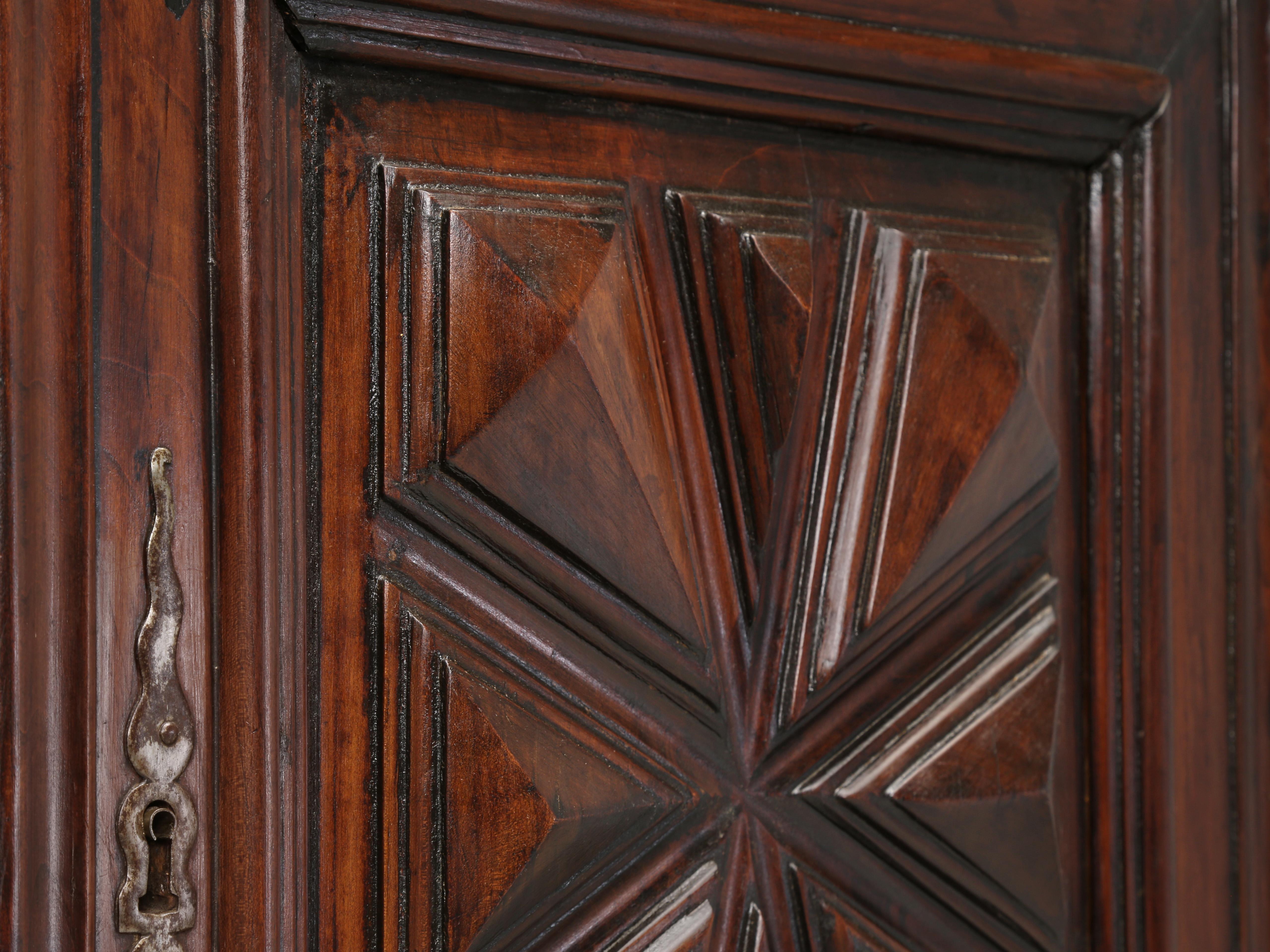 Acciaio Antique French Louis XIII Armoire or Cupboard Walnut 300-Years Nice Old Patina in vendita