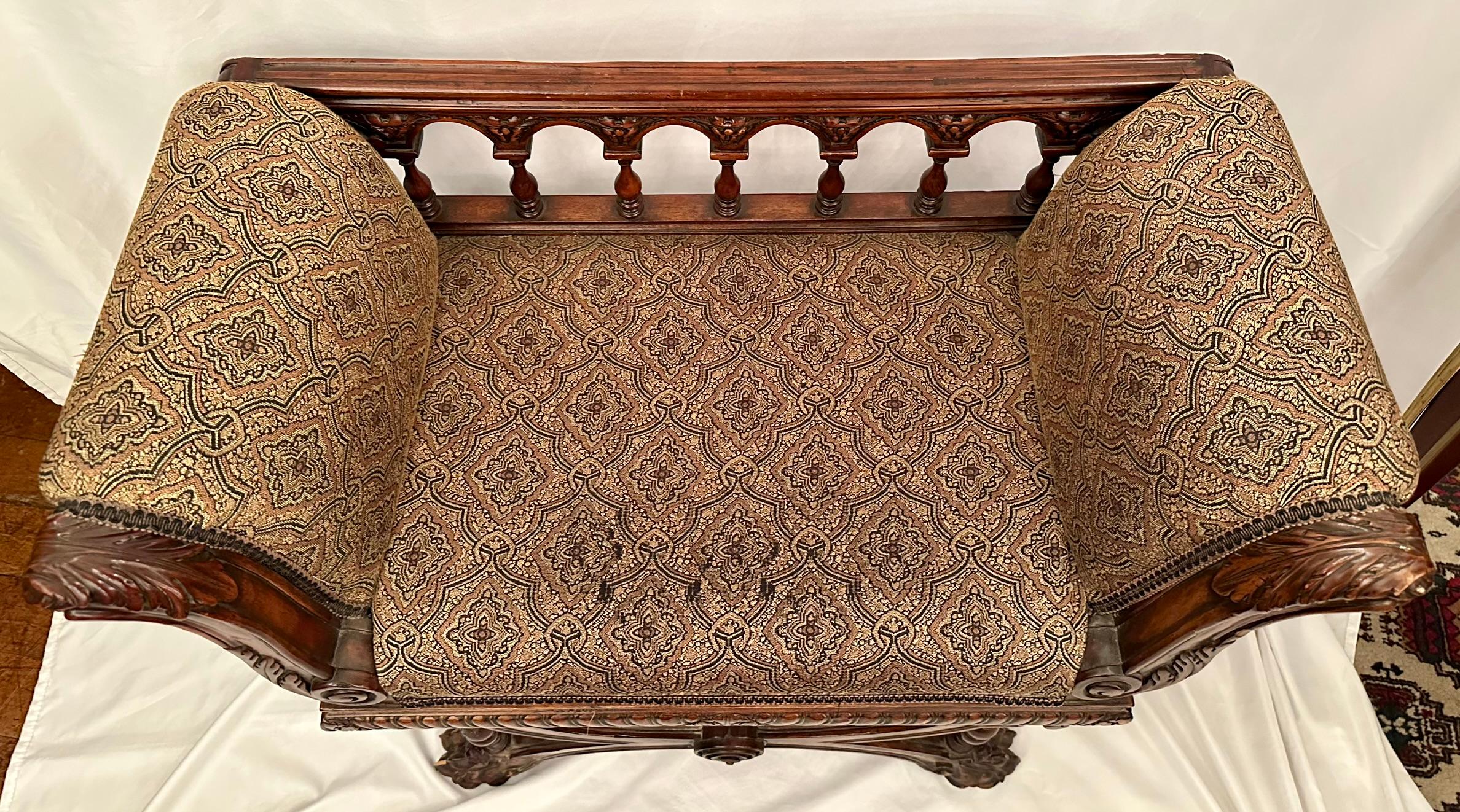 XIX secolo Antique French Louis XIII Carved Walnut Window Bench, Circa 1880-1890. in vendita