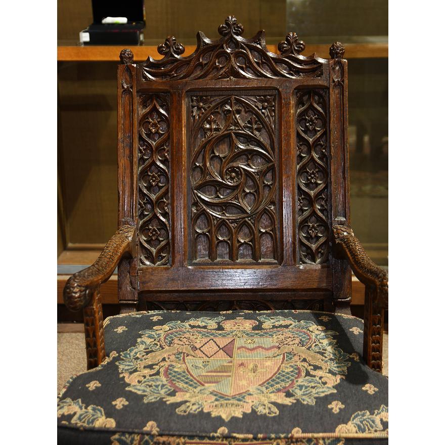 Antique French Louis XIII Highly Carved Oak Armchair Early 18th Century For Sale 1