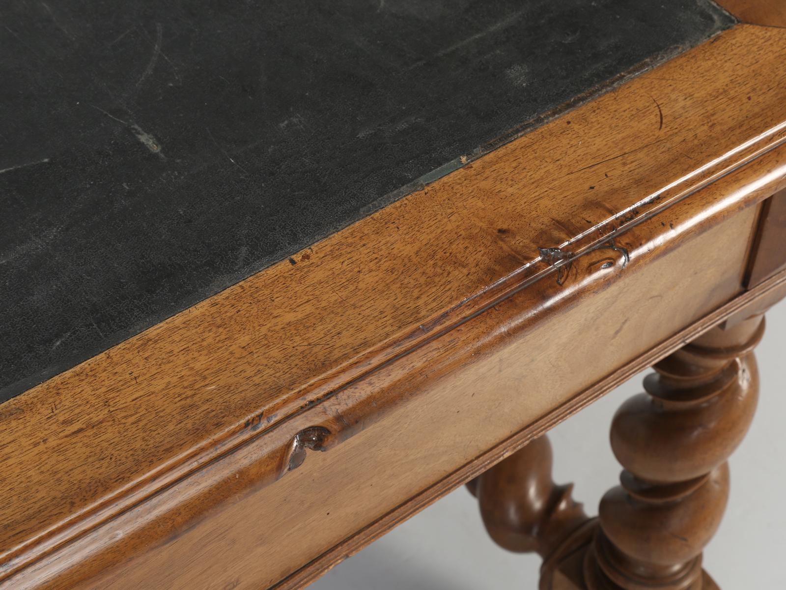 Antique French Louis XIII Style Barley Twist Desk in Solid Walnut Unrestored In Good Condition In Chicago, IL