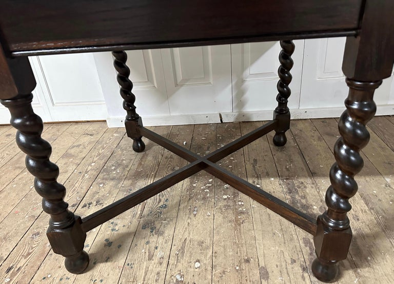 Early 20th Century Antique French Louis XIII Style Draw Leaf Dining Table with Barley Twist Legs For Sale