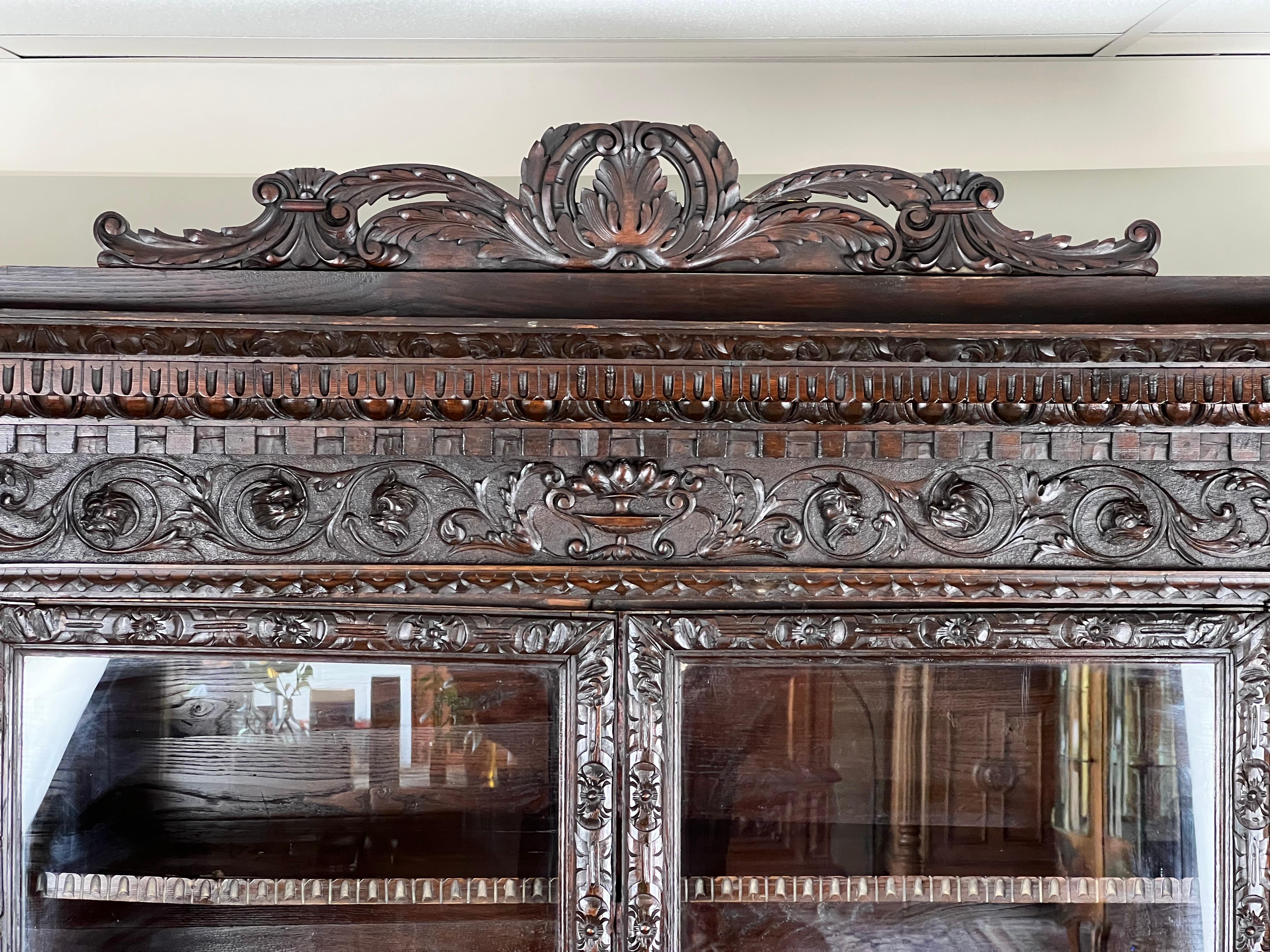 Antique French Louis XIII Style Renaissance Revival Kabinett c. Mitte 19. Jahrhundert (Walnuss) im Angebot
