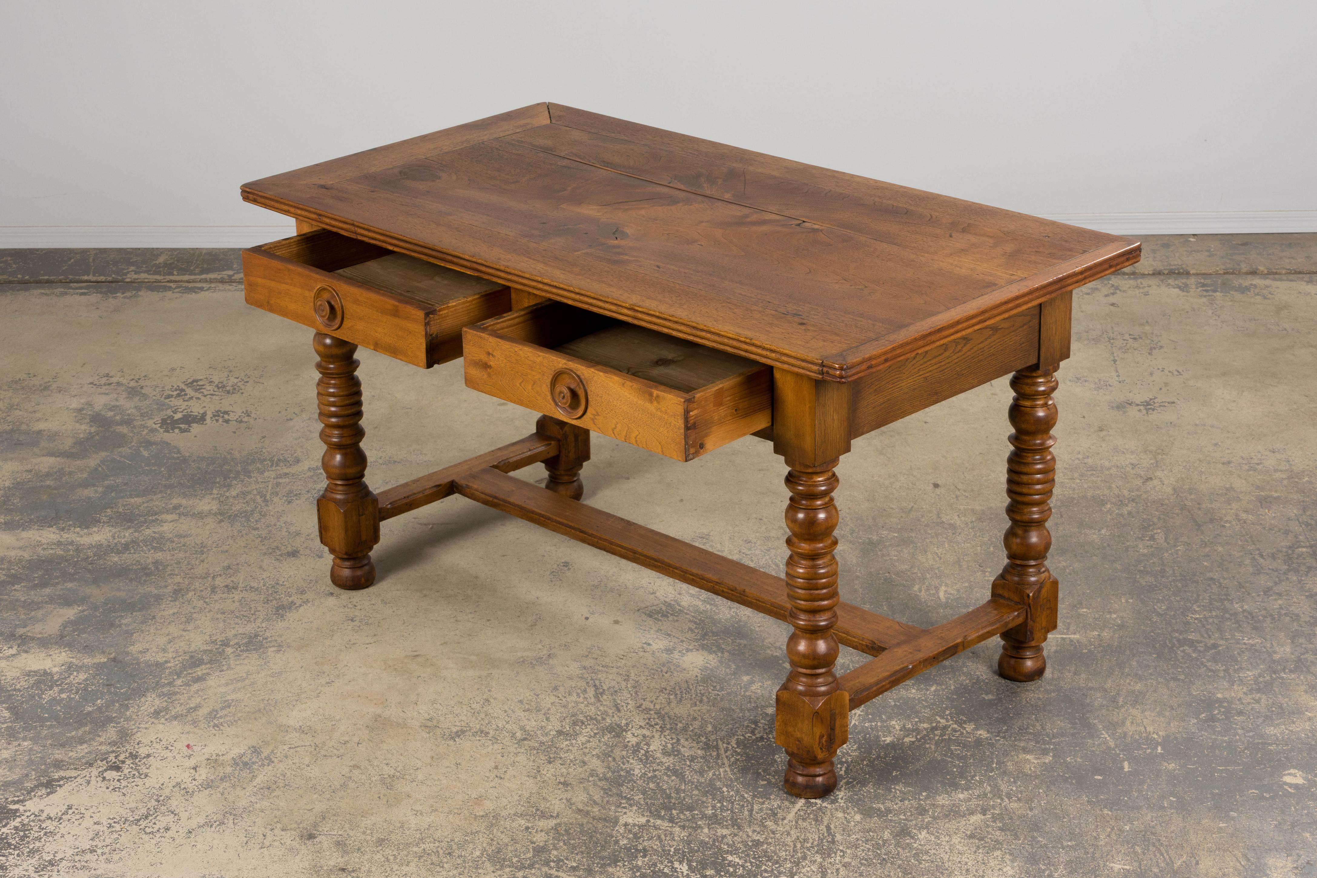 Antique French Louis XIII Style Walnut Writing Desk in vendita 10
