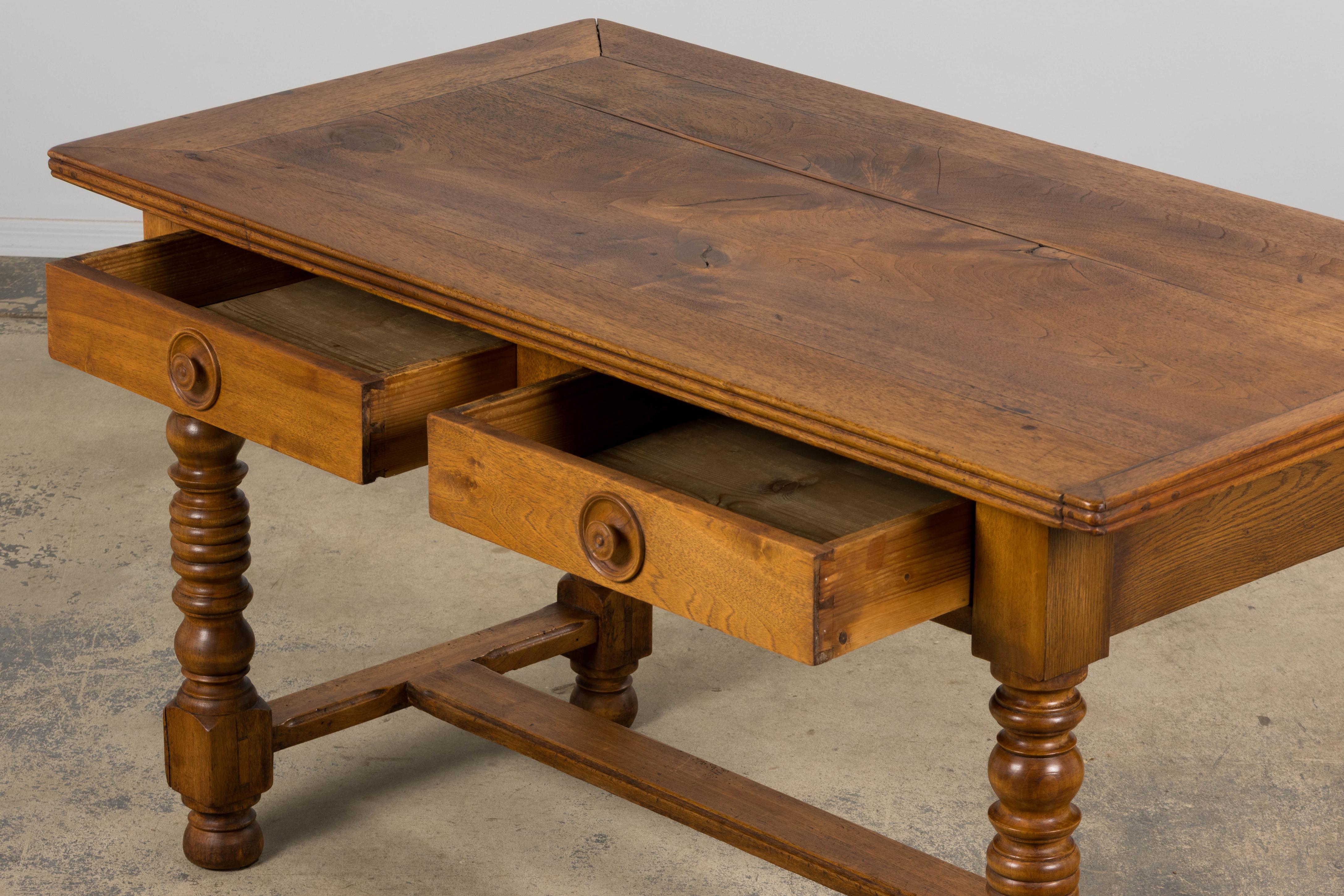 Antique French Louis XIII Style Walnut Writing Desk in vendita 11