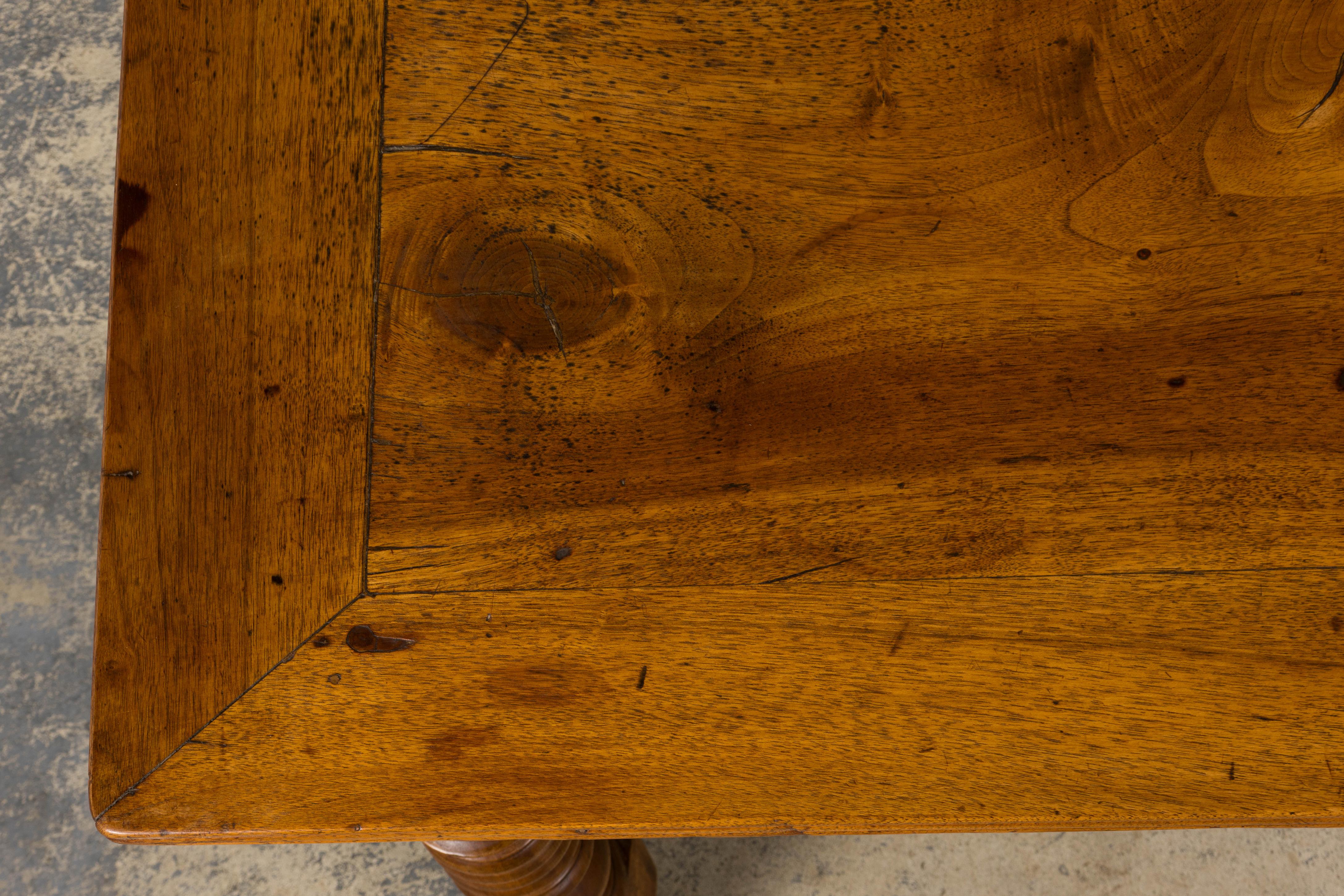 Antique French Louis XIII Style Walnut Writing Desk In condizioni buone in vendita a Astoria, NY