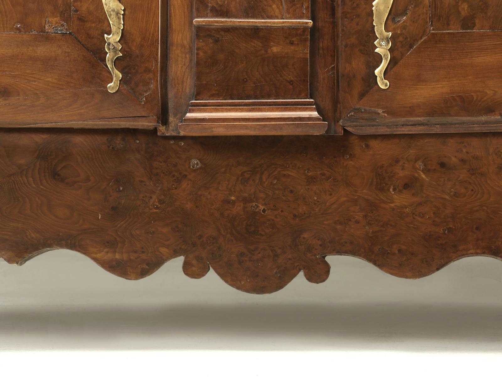 Buffet français ancien de style Louis XIII, circa 1800, restauré et rare 1