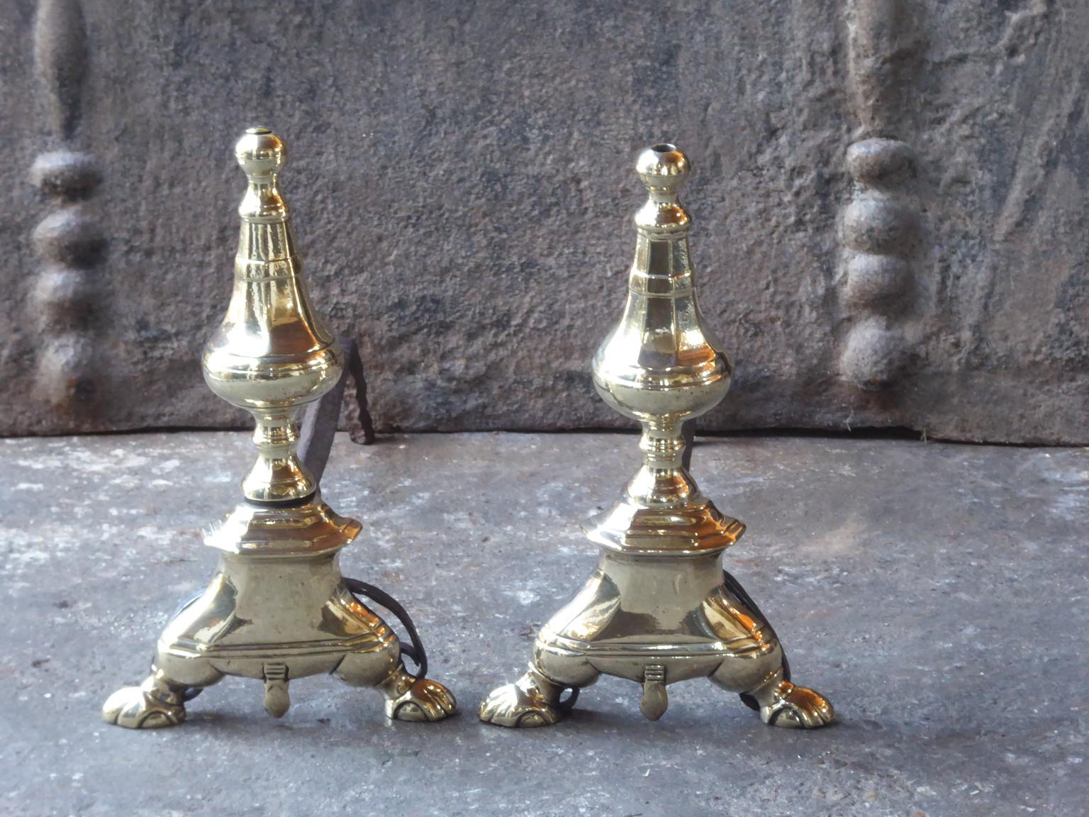 Beautiful 17th century French Louis XIV andirons made of polished brass and wrought iron. The condition is good.







   