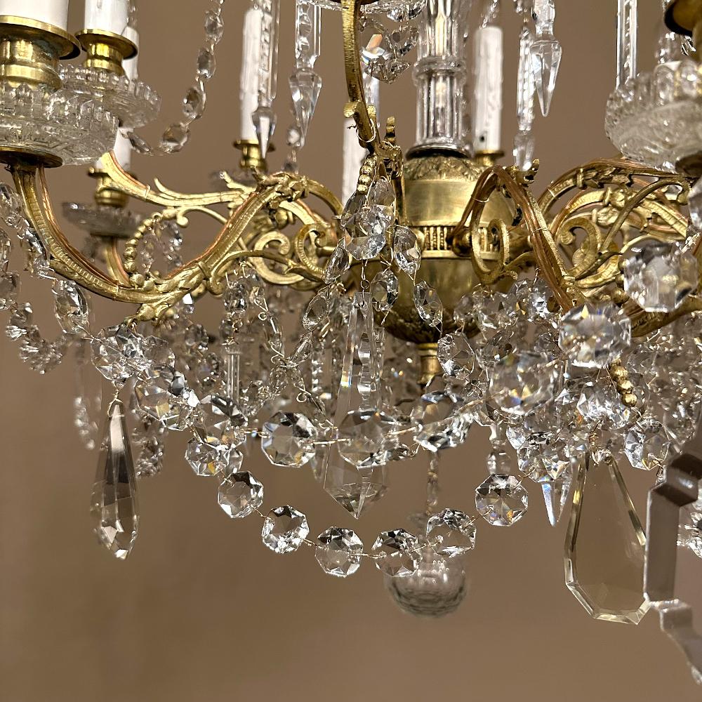 Lustre français ancien Louis XIV en laiton et cristal en vente 6