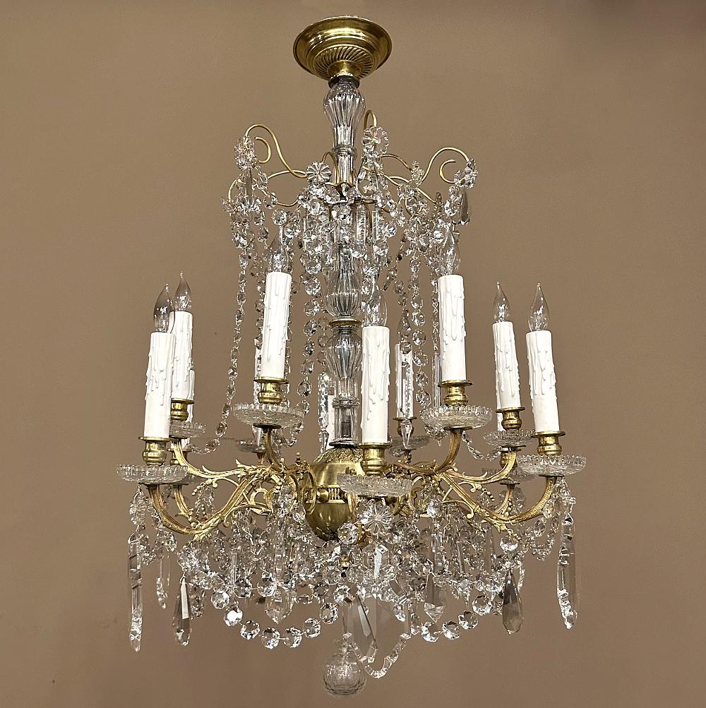 Lustre français ancien Louis XIV en laiton et cristal Bon état - En vente à Dallas, TX