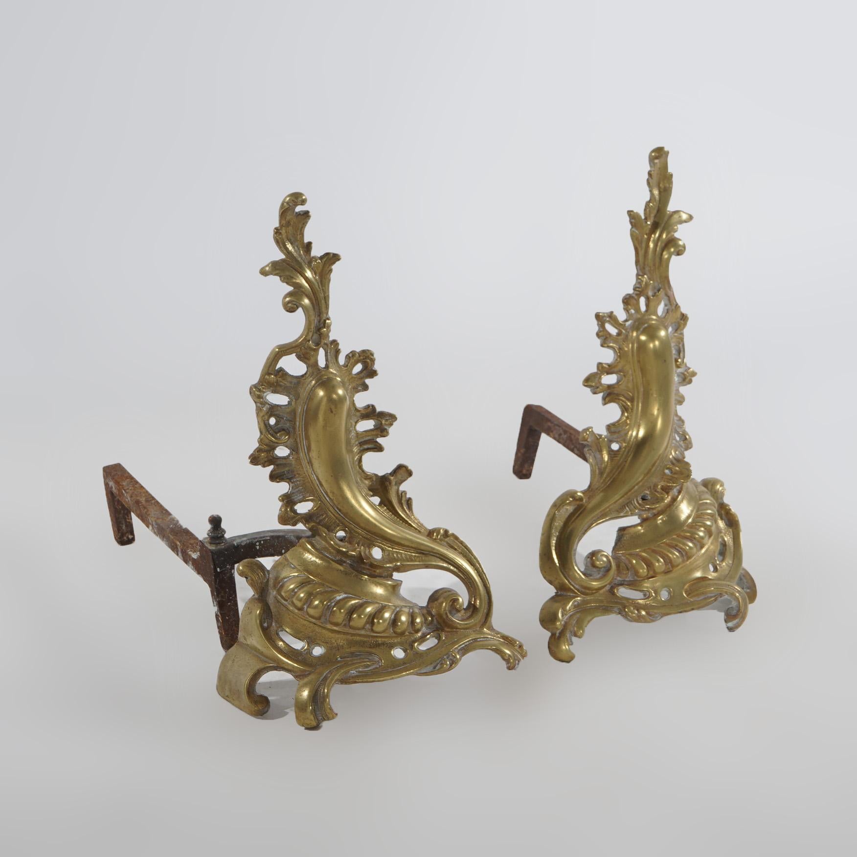 Français Chenets de cheminée français anciens Louis XIV en bronze en forme de feuillage, vers 1890 en vente