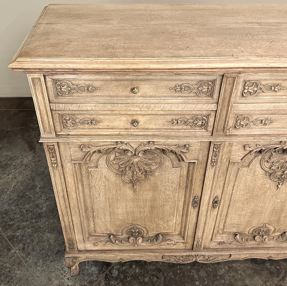 Antique French Louis XIV Buffet ~ Arcón de plata ~ Armario en venta 4