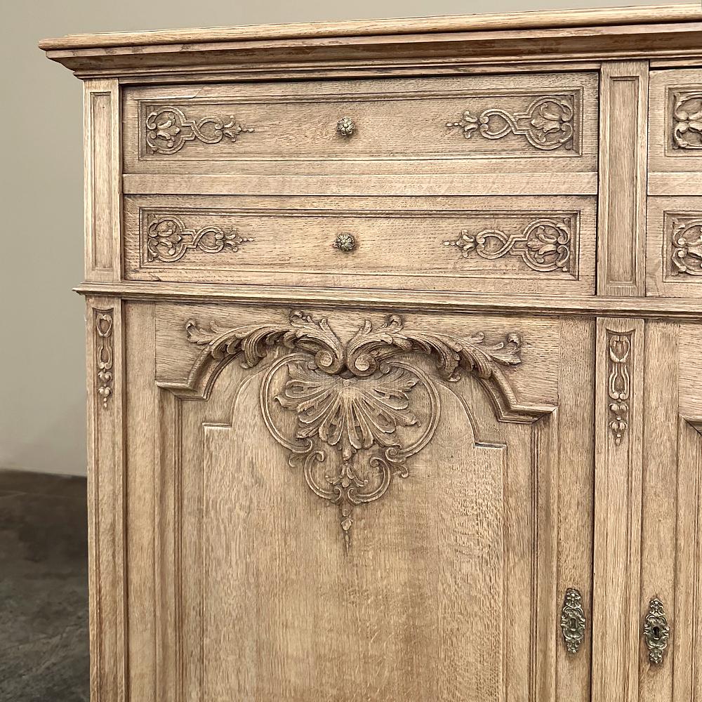 Antique French Louis XIV Buffet ~ Arcón de plata ~ Armario en venta 8
