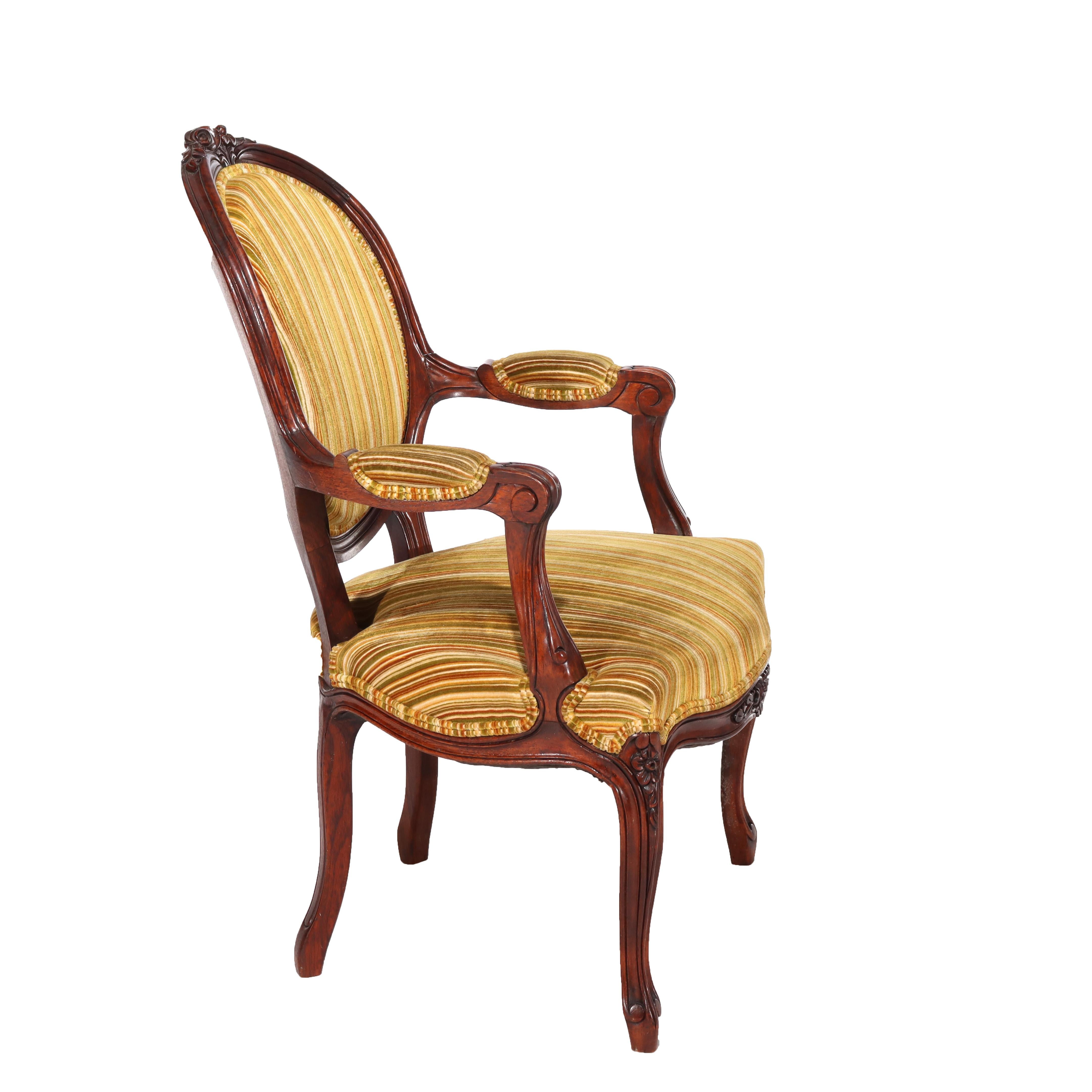 Ancien fauteuil de salon Louis XIV en noyer sculpté et tapissé C1880 en vente 6