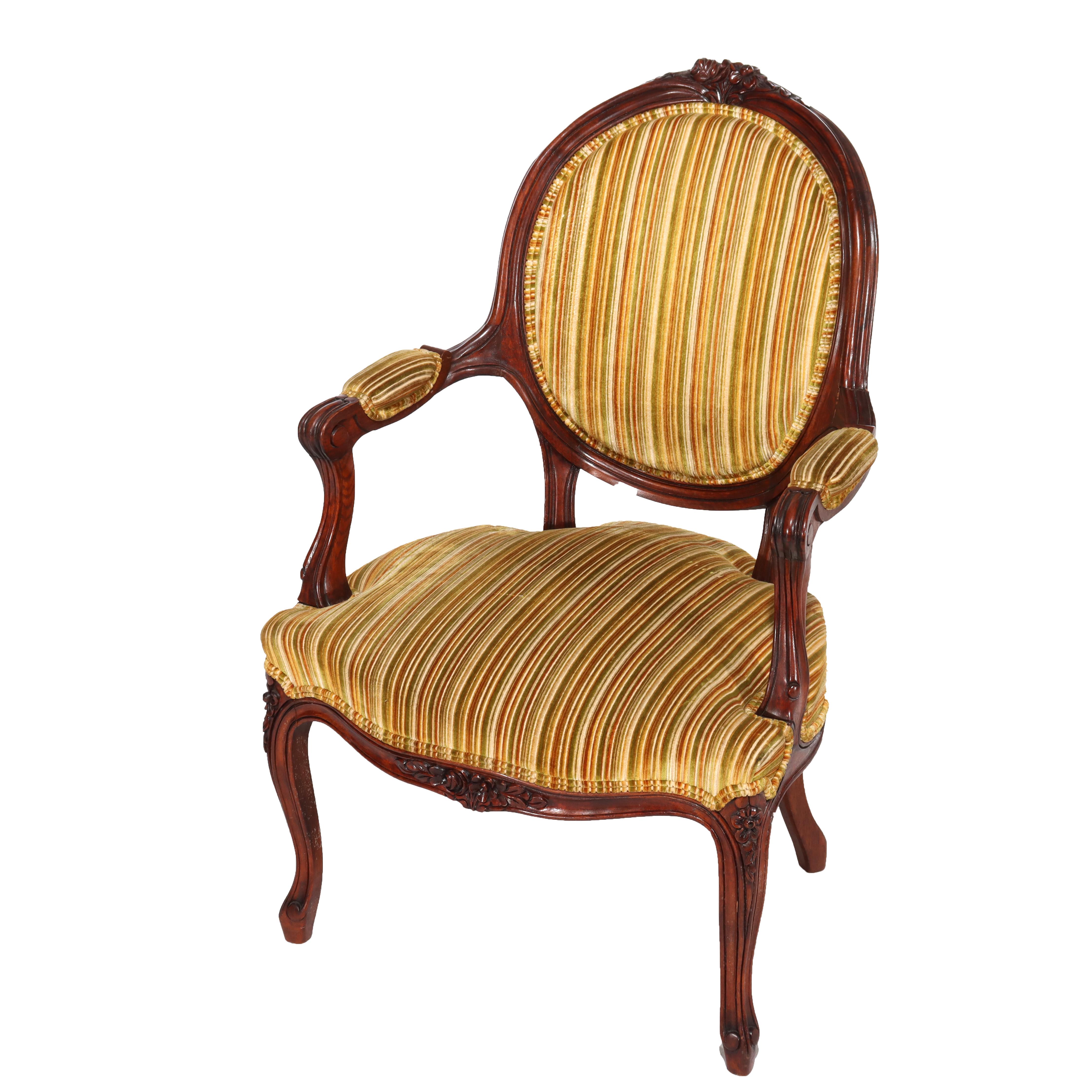 Ancien fauteuil de salon Louis XIV en noyer sculpté et tapissé C1880 Bon état - En vente à Big Flats, NY
