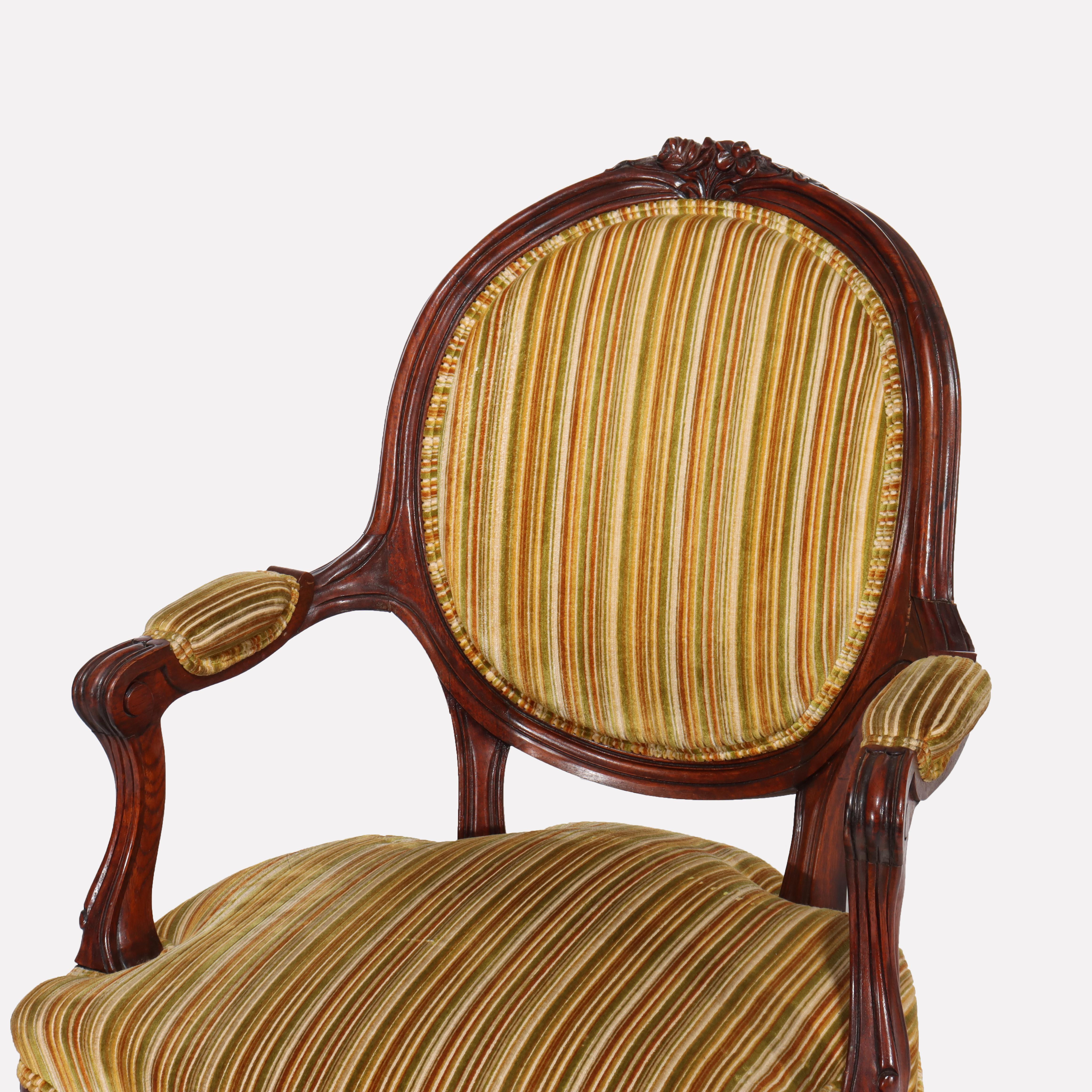 XIXe siècle Ancien fauteuil de salon Louis XIV en noyer sculpté et tapissé C1880 en vente