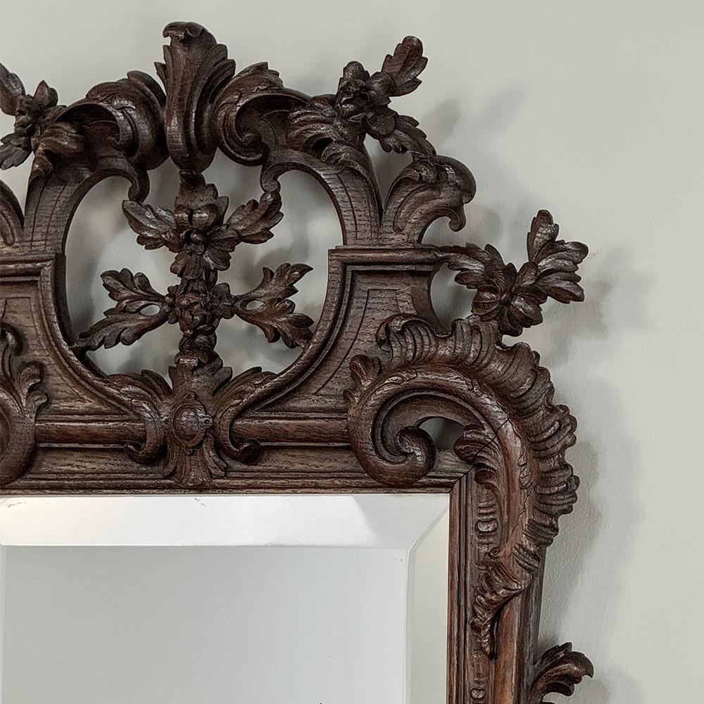 Antique French Louis XIV Carved Wood Mirror (Specchio in legno intagliato) in vendita 2