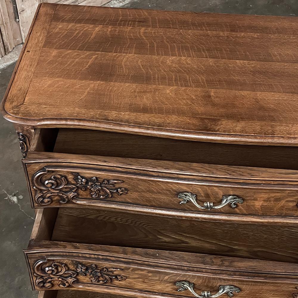 Français Ancienne commode française de style Louis XIV ~ Commode en vente
