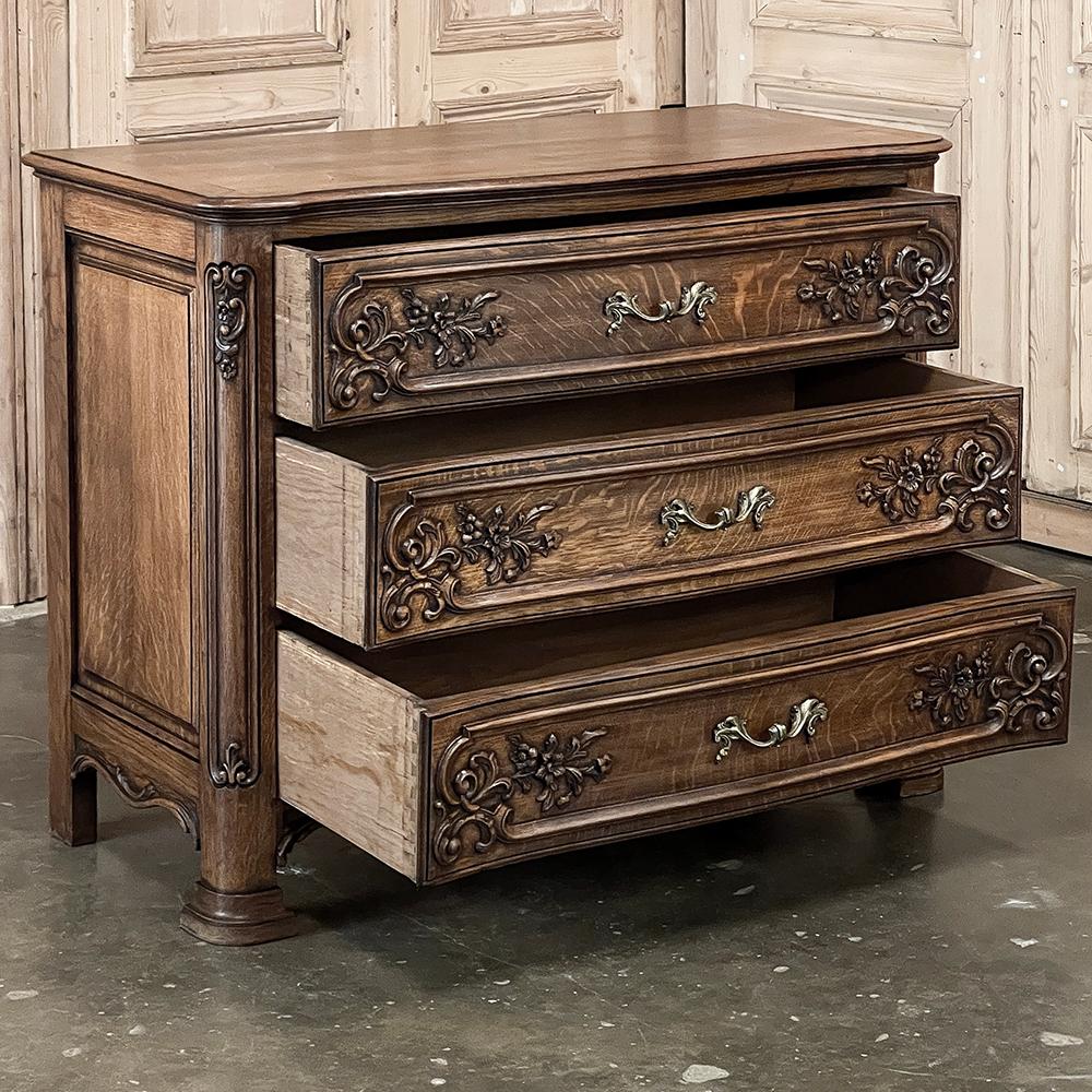 Antique French Louis XIV Commode ~ Chest of Drawers For Sale 2