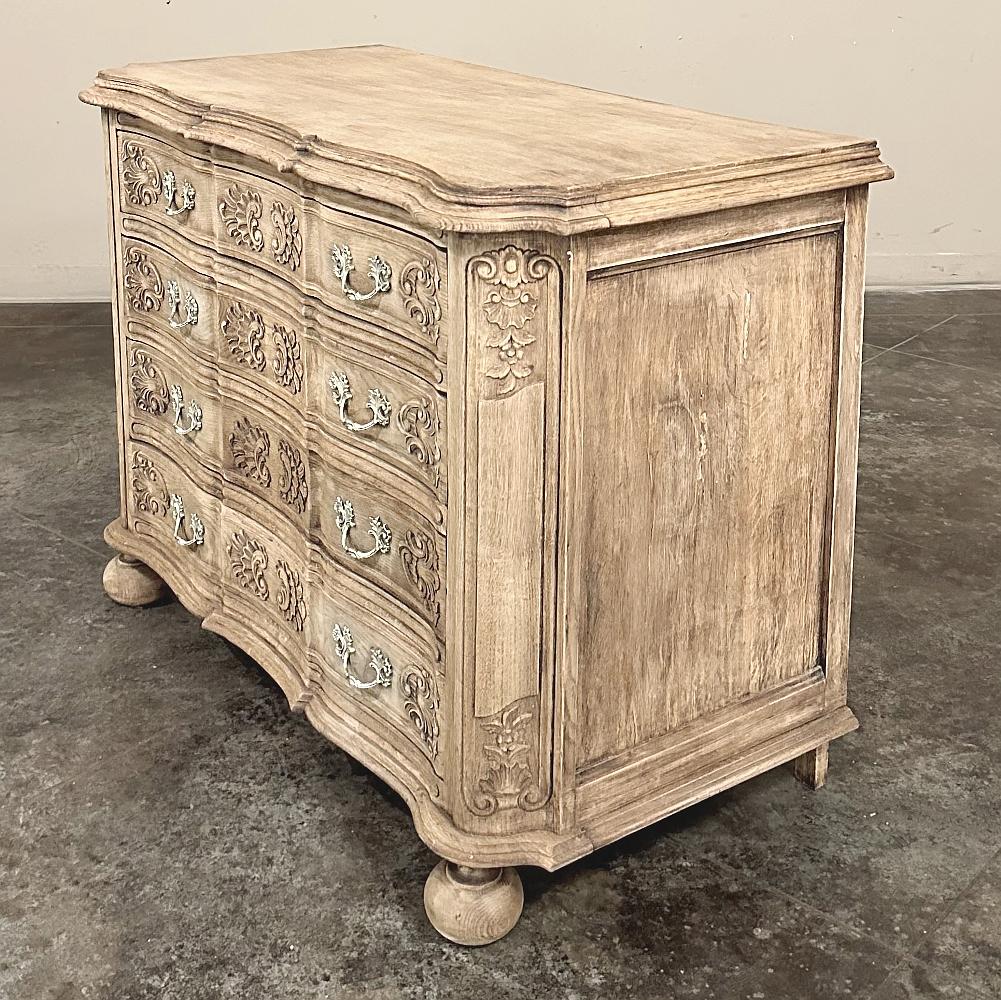 20ième siècle Antique Commode ~ Commode Louis XIV française en Oak strié en vente
