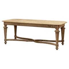 Ancienne table à manger française de style Louis XIV en chêne rayé