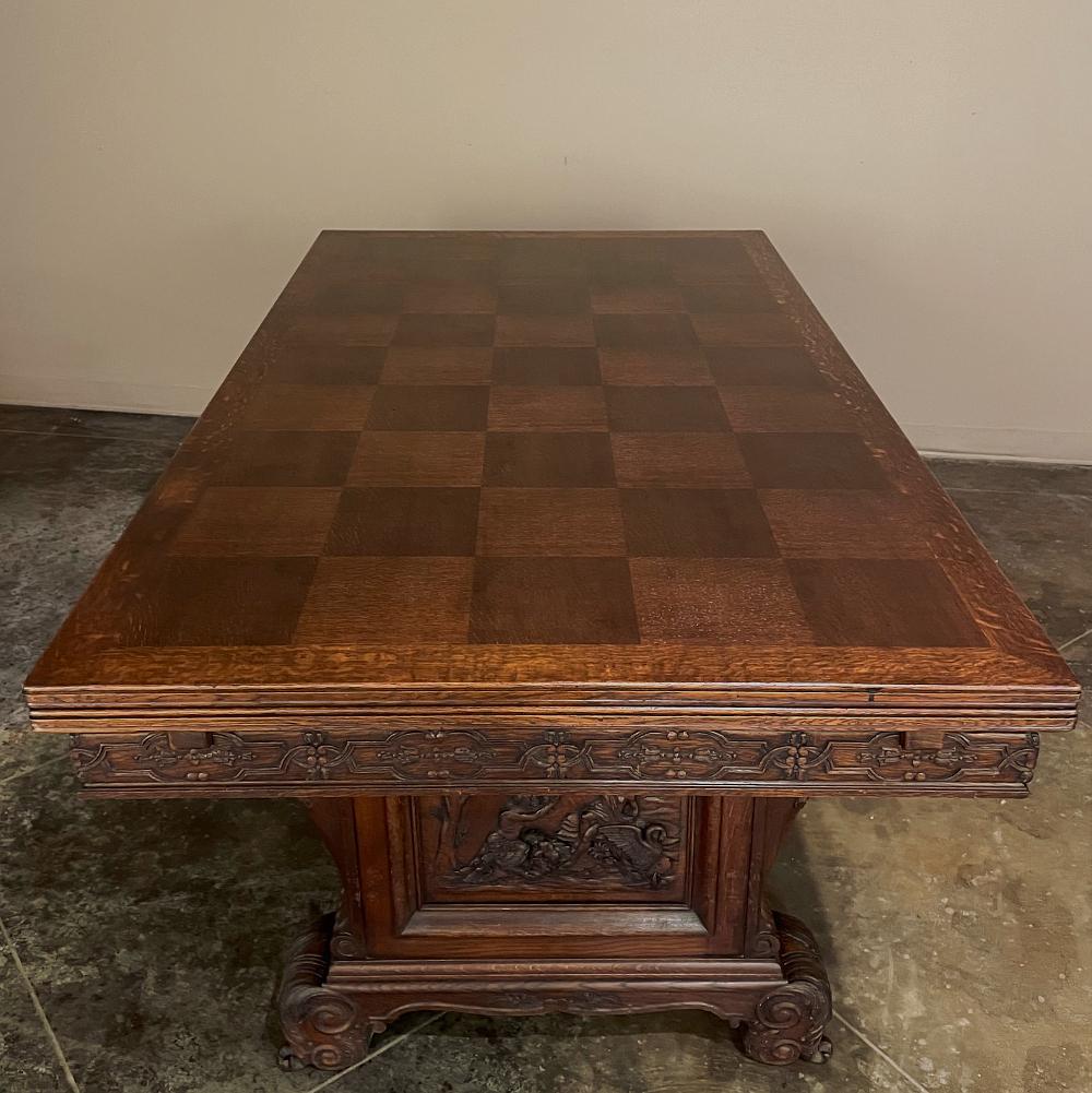 Antique French Louis XIV Draw Leaf Banquet Table In Good Condition For Sale In Dallas, TX