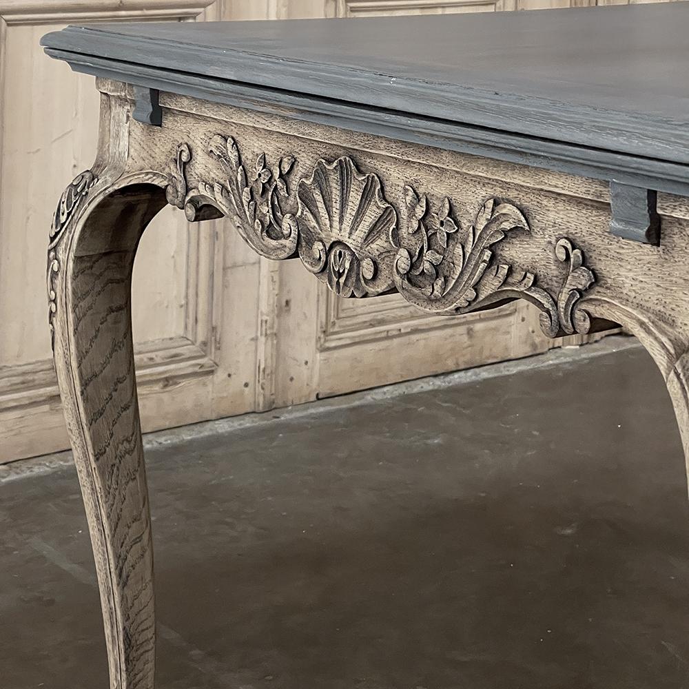 Table de salle à manger française d'antiquités Louis XIV à rallonge en vente 3